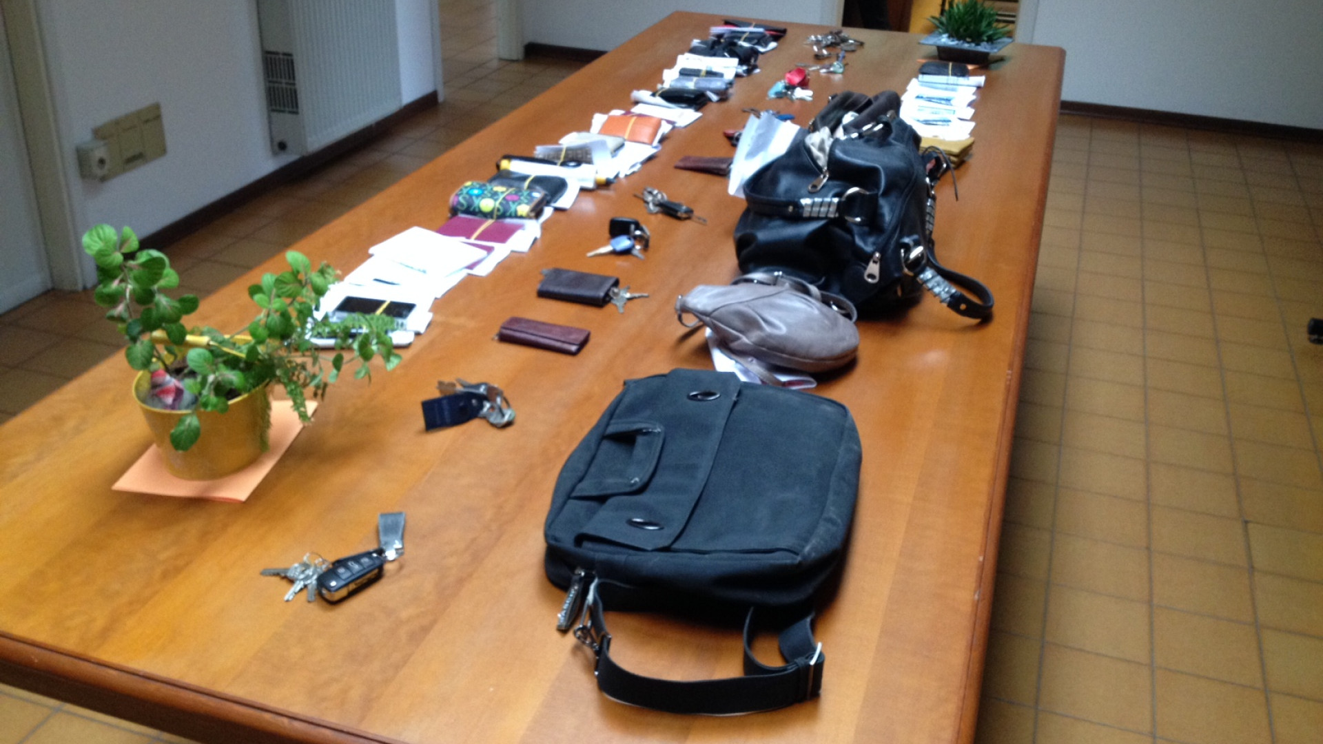 Oggetti smarriti, solo un terzo dei proprietari li reclama al Comune