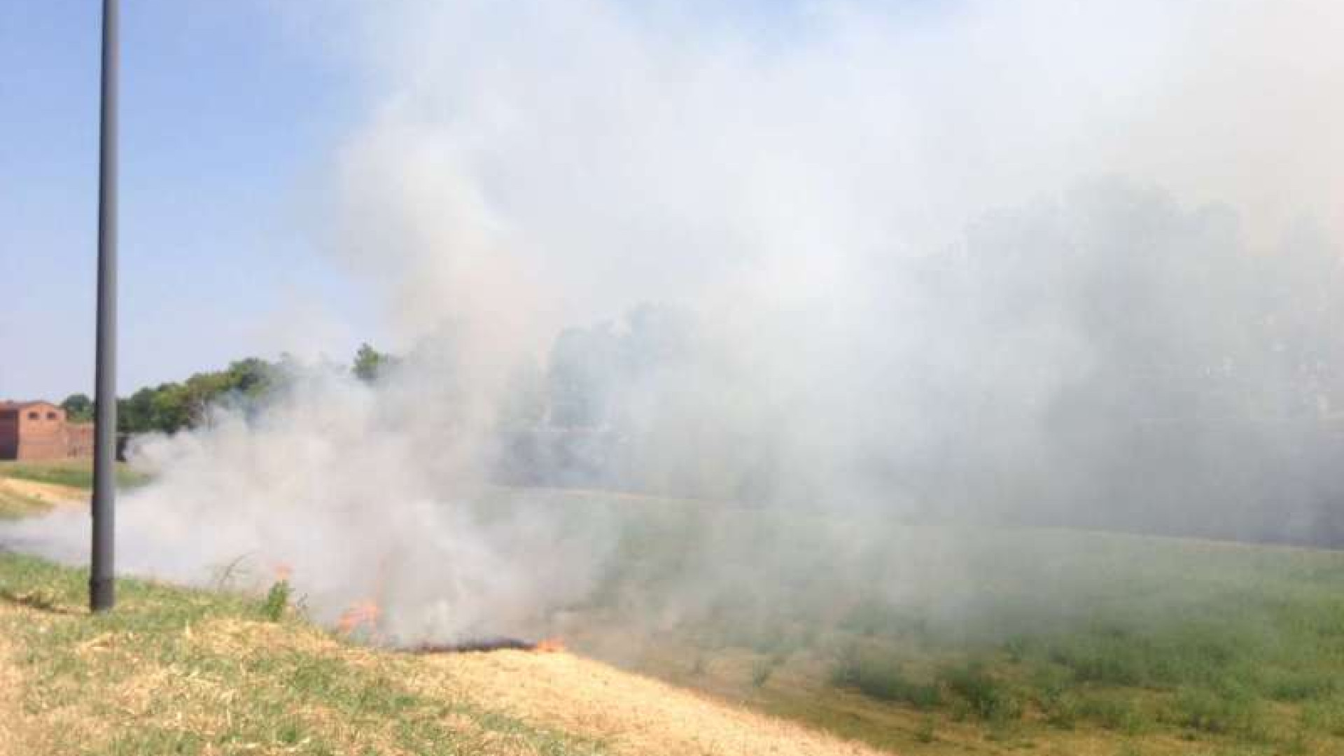 Rischio incendi nei boschi, attivata la fase di attenzione dal 4 al 10 aprile