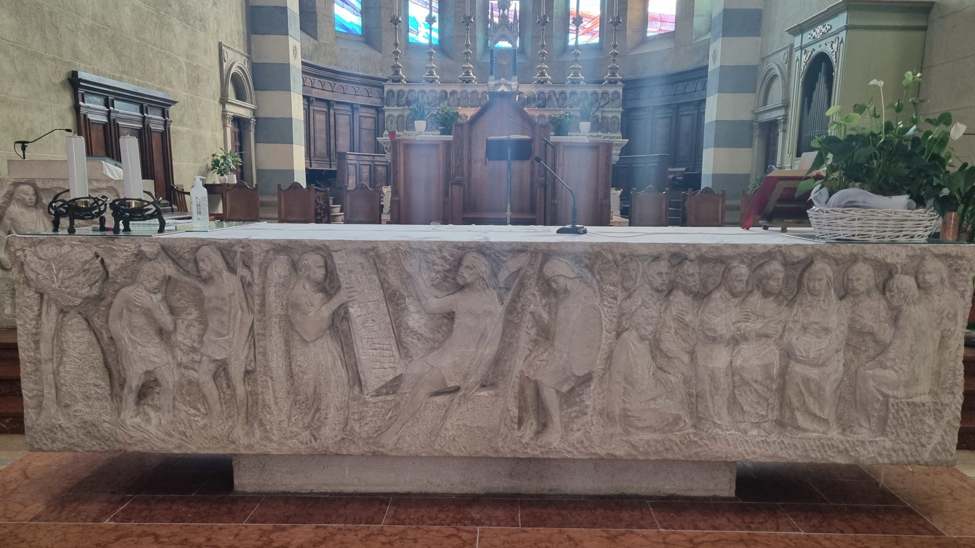 Nuovo altare al Corpus Domini: è l'opera d'arte dello scultore Paolo Perotti