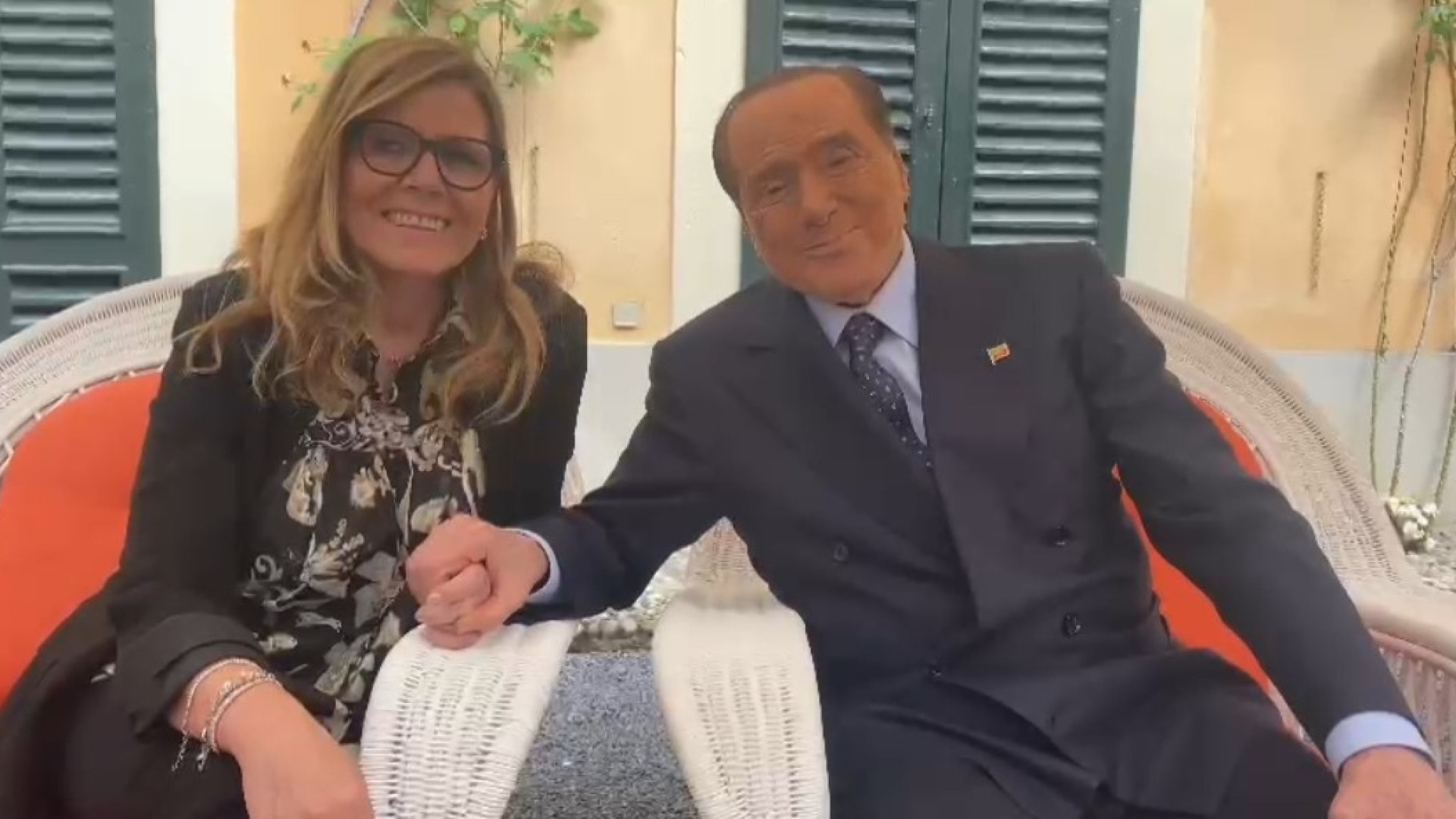 Berlusconi incontra Barbieri: "Totale appoggio, ha lavorato molto bene per la città"