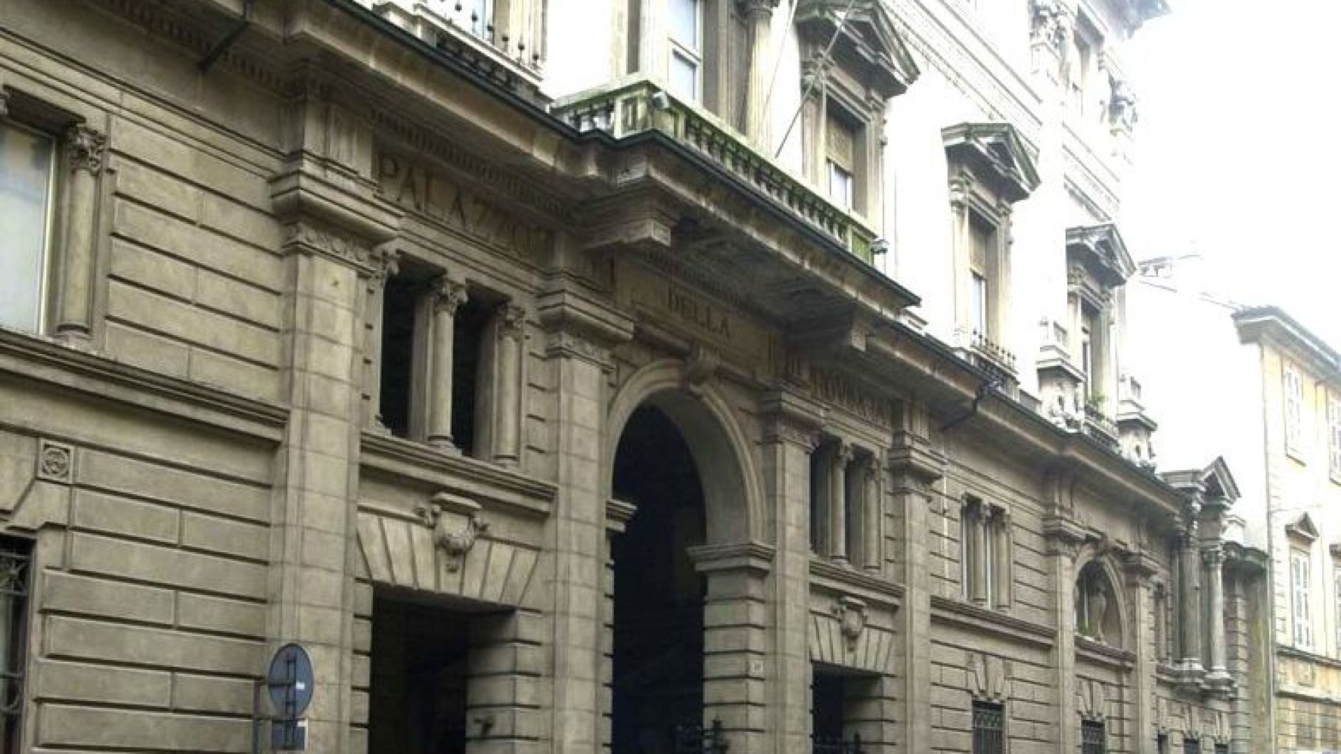 Fondi per il commercio, Albertini: "Comportamento scorretto delle associazioni"