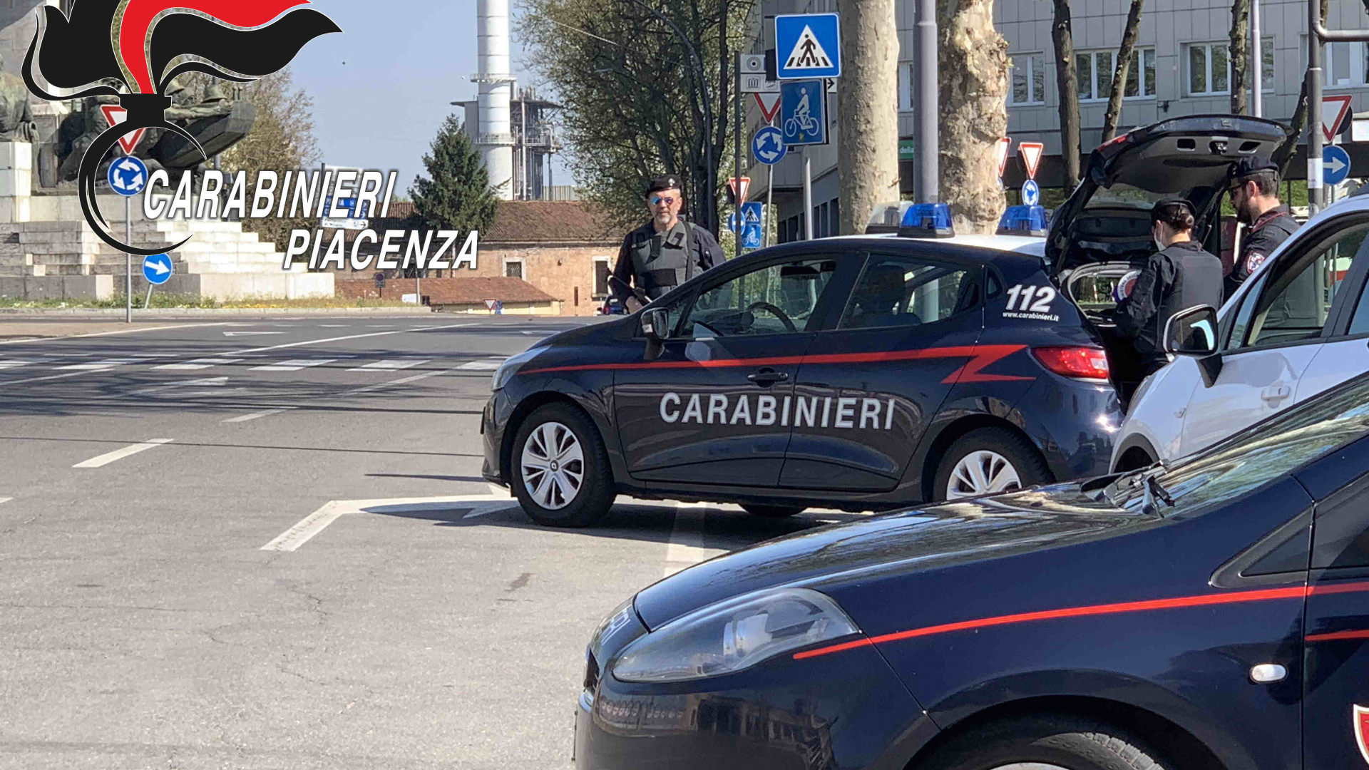 Cede droga a un ragazzo: pusher arrestato in via Corneliana