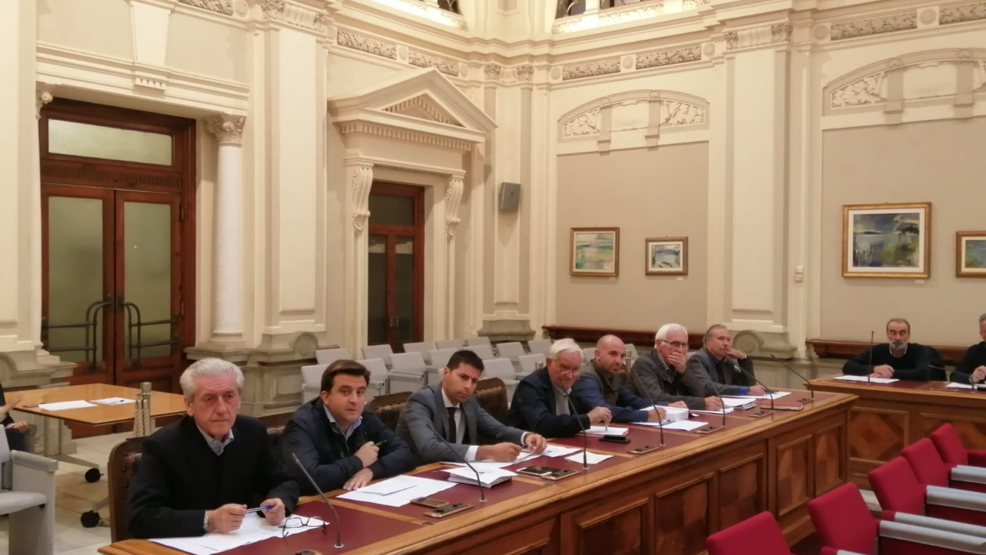 Telefonia, problemi di ricezione in 22 comuni piacentini. Incontro in Provincia