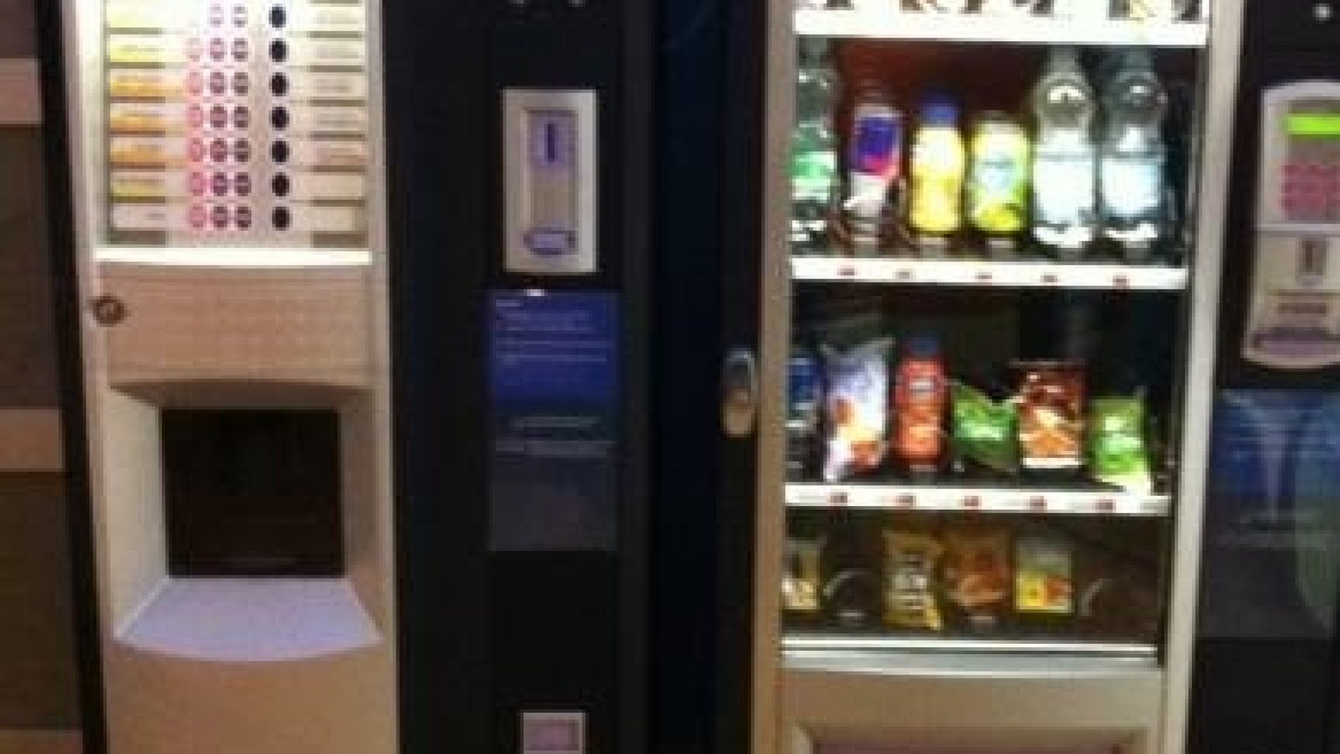 Raccomandate e caffè alla macchinetta: i rincari 2014 partono da qui
