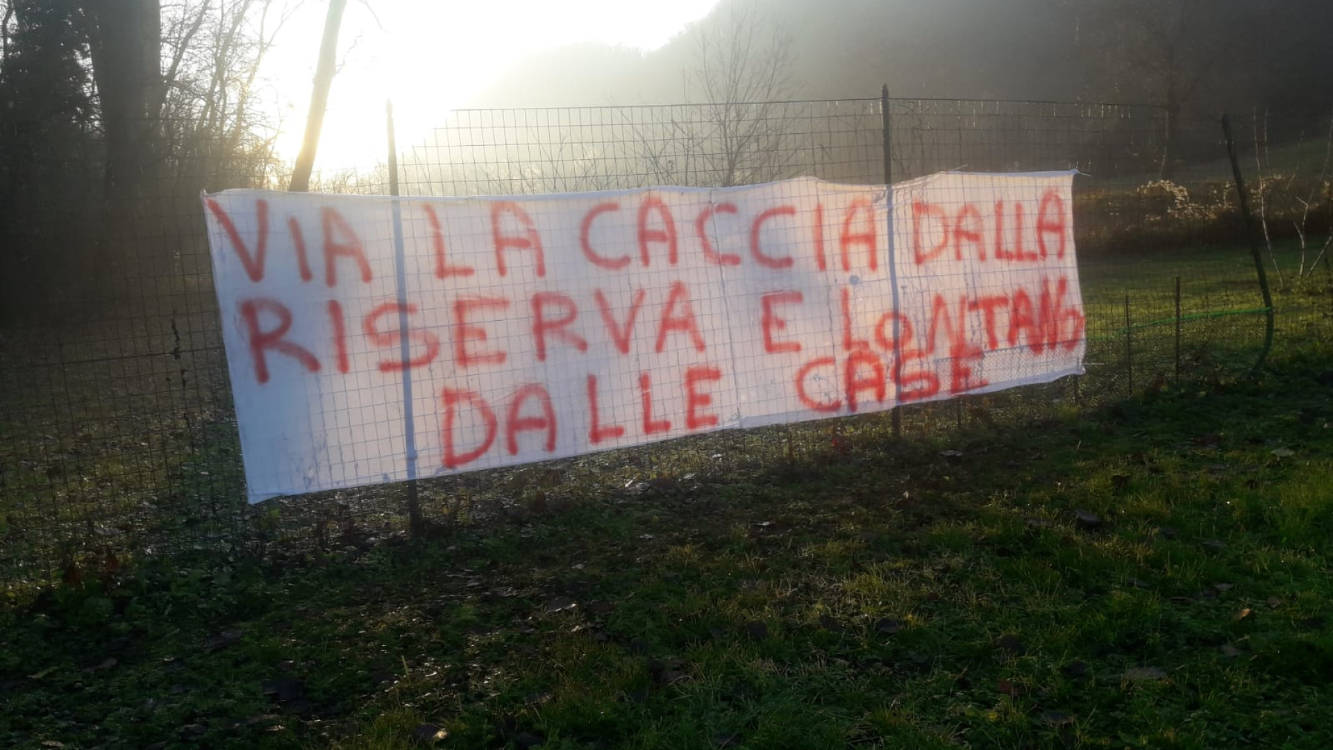 "Sfiorati dai proiettili in una zona del Piacenziano dove è vietata la caccia"