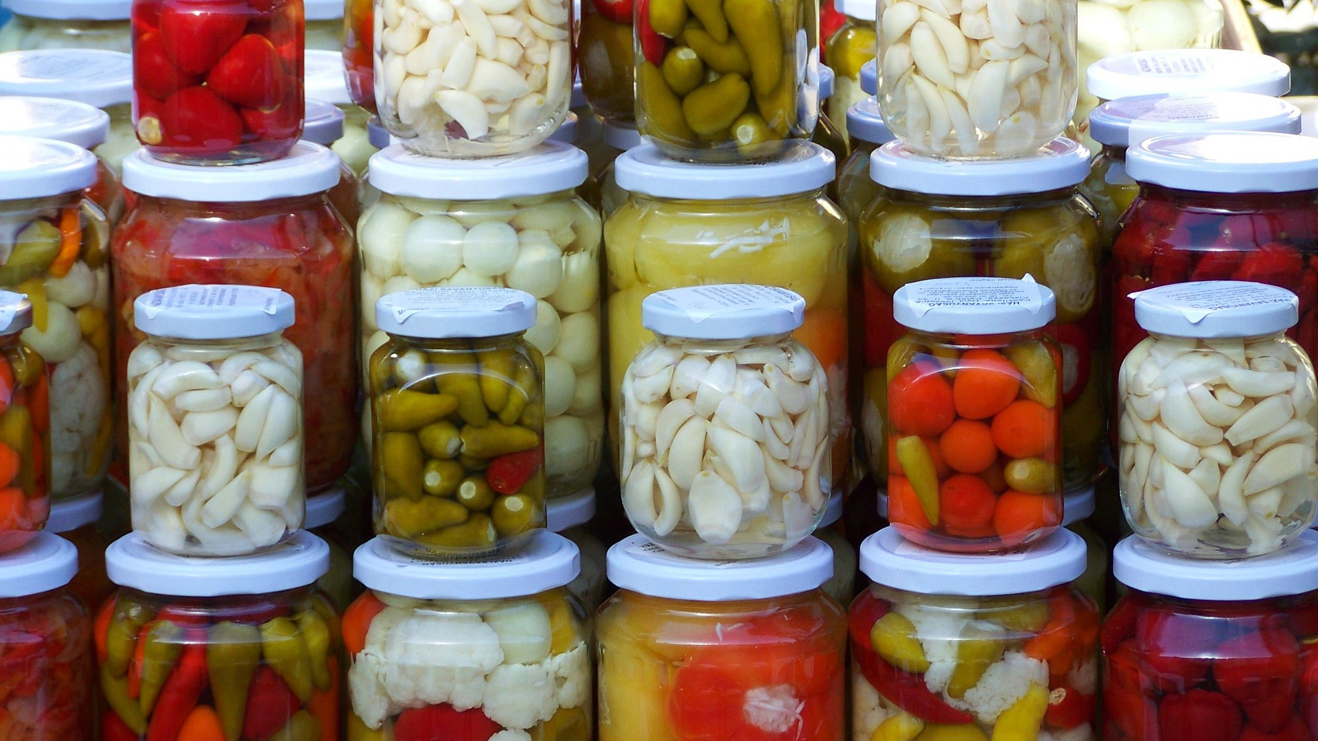 Igiene delle mani e dei contenitori per una corretta conserva