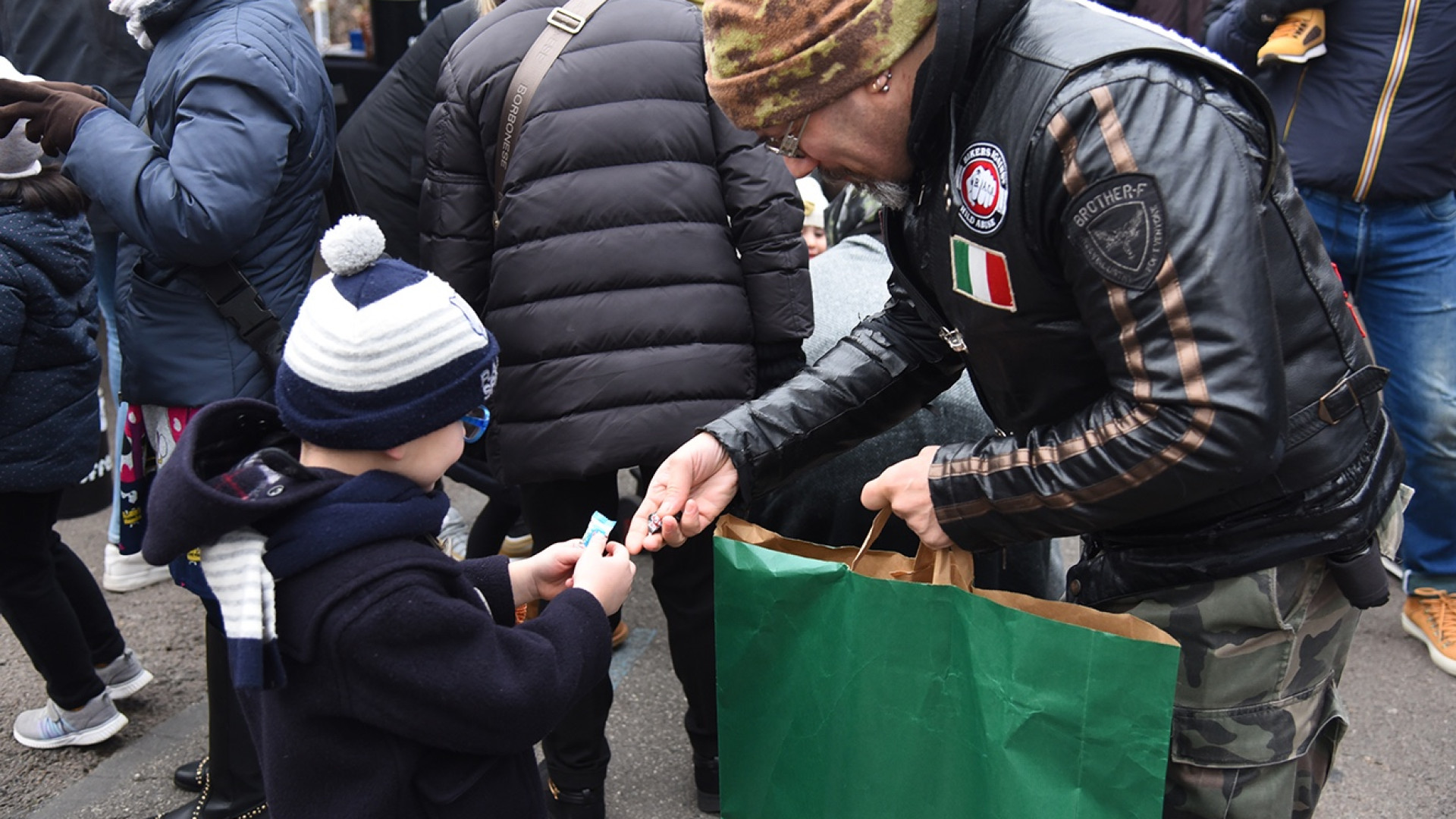 È arrivata la motobefana per l’ottavo anno. Le foto della sfilata