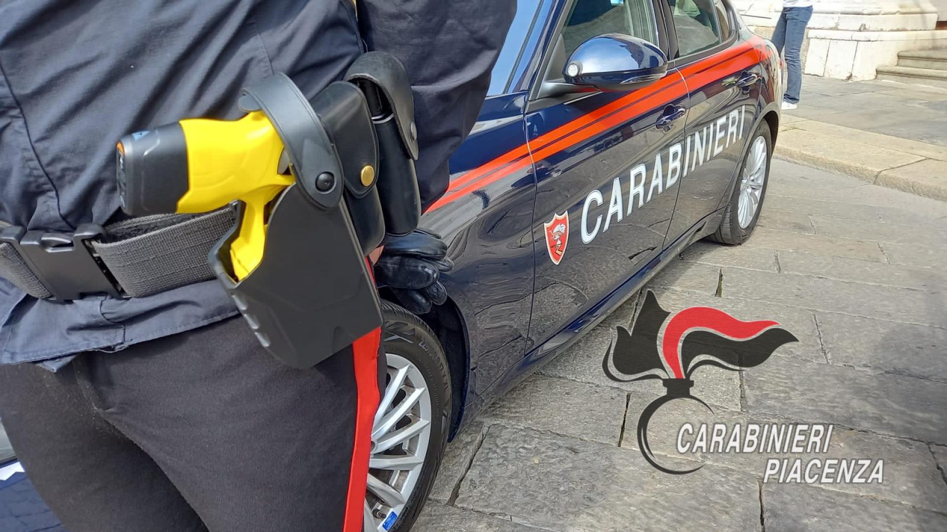 Taser ai carabinieri: "Più sicurezza per cittadini e forze dell'ordine"