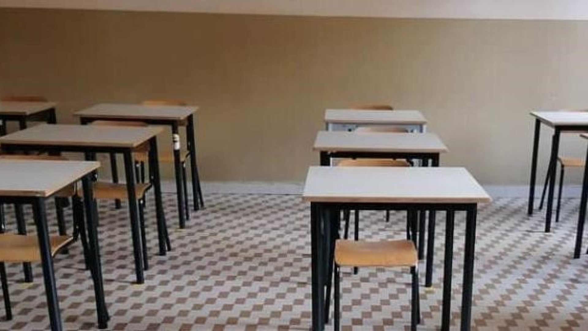 "Prof offesi e minacciati dai genitori degli studenti". Due denunce e donna a processo