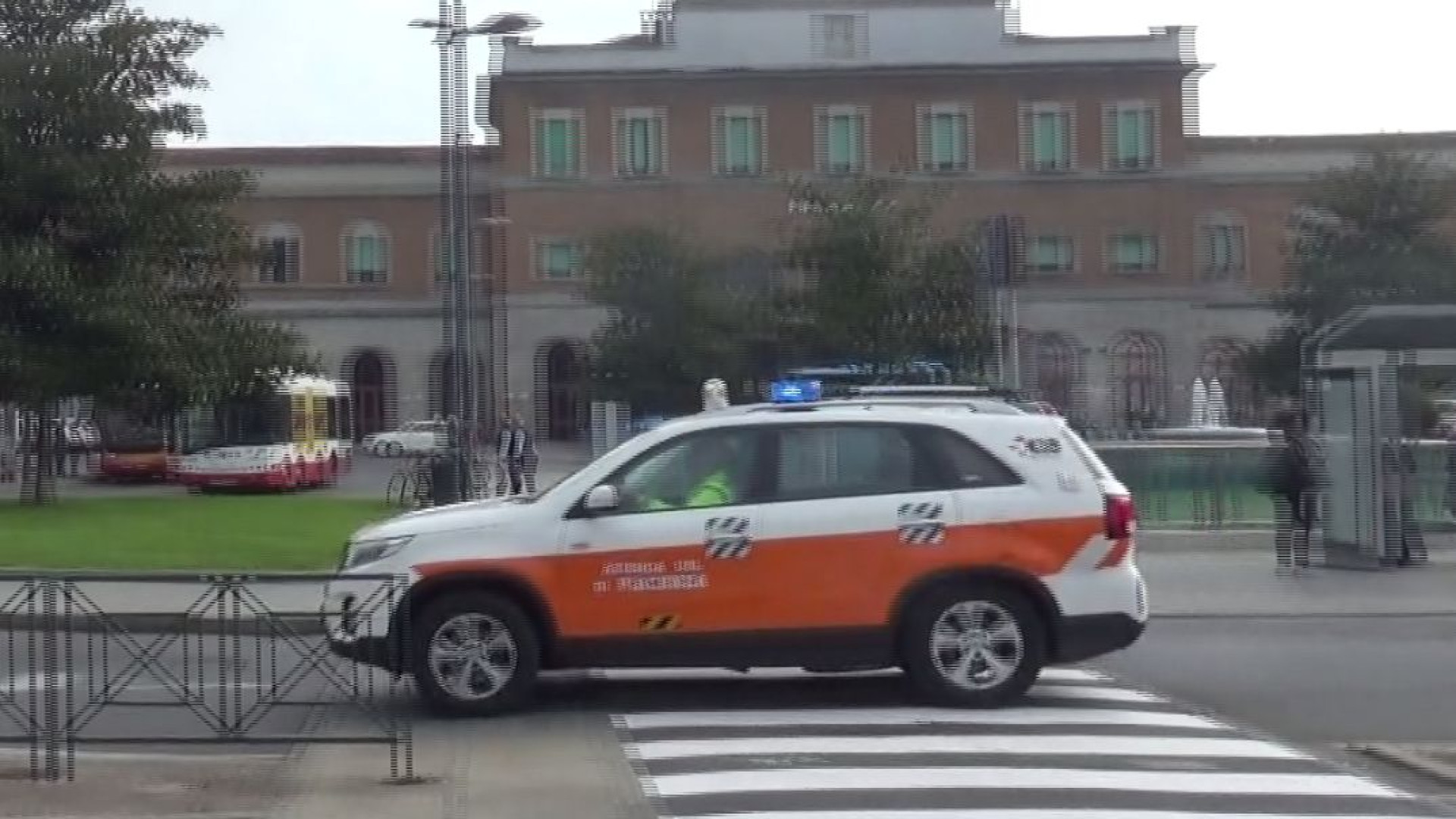 Malore per una neonata, il treno ferma d'urgenza a Piacenza