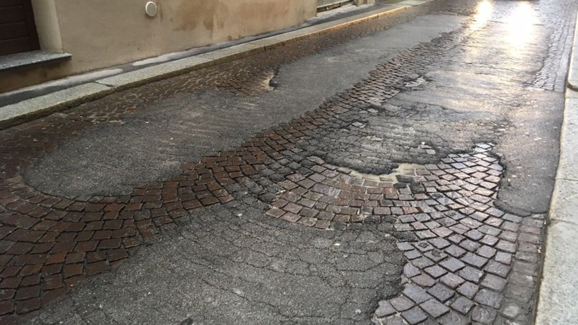 Via Taverna, da domani la sesta fase dei lavori. Durata di 20 giorni