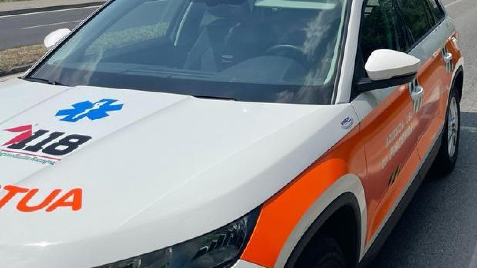 Si sente male al centro commerciale, rianimato grazie al defibrillatore