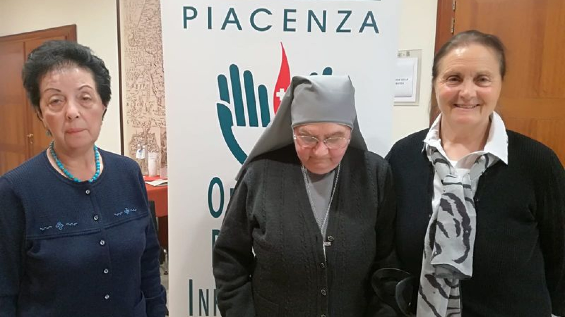 Infermiera da 60 anni, Romana Carla commossa: "Ci vuole passione"