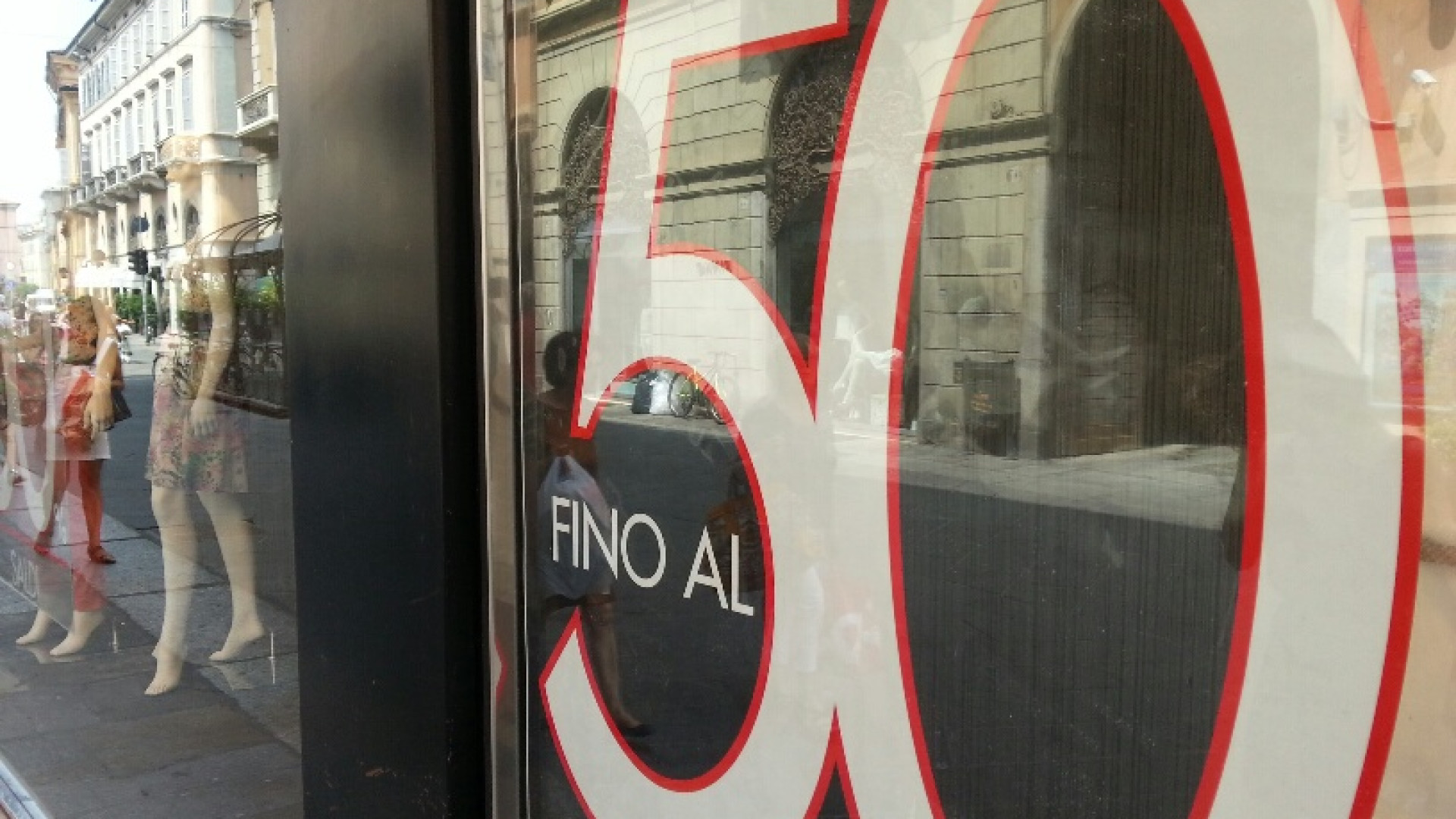 Sbaracco, domenica primo settembre tornano i super sconti di fine saldi