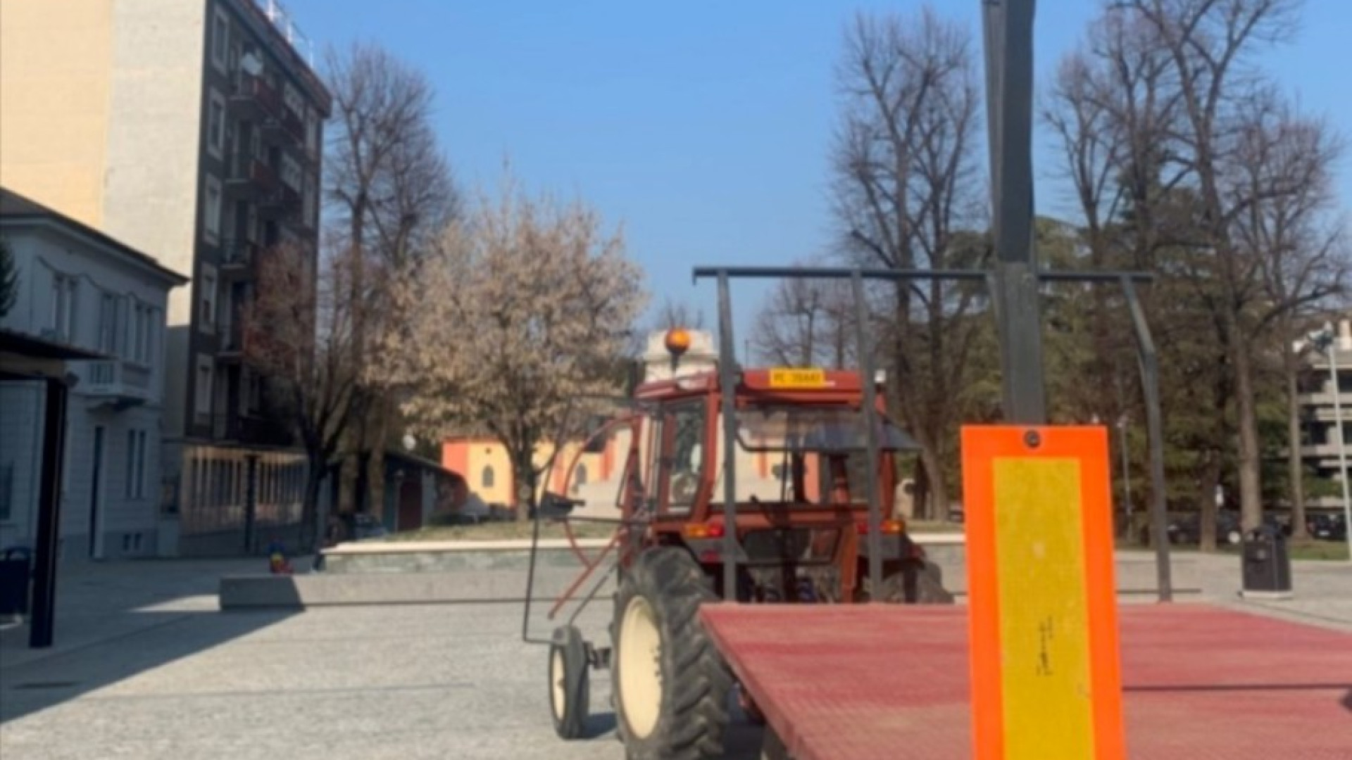“La Zobia è salva”. Superato il test di passaggio sulla nuova Piazza Caduti a Fiorenzuola