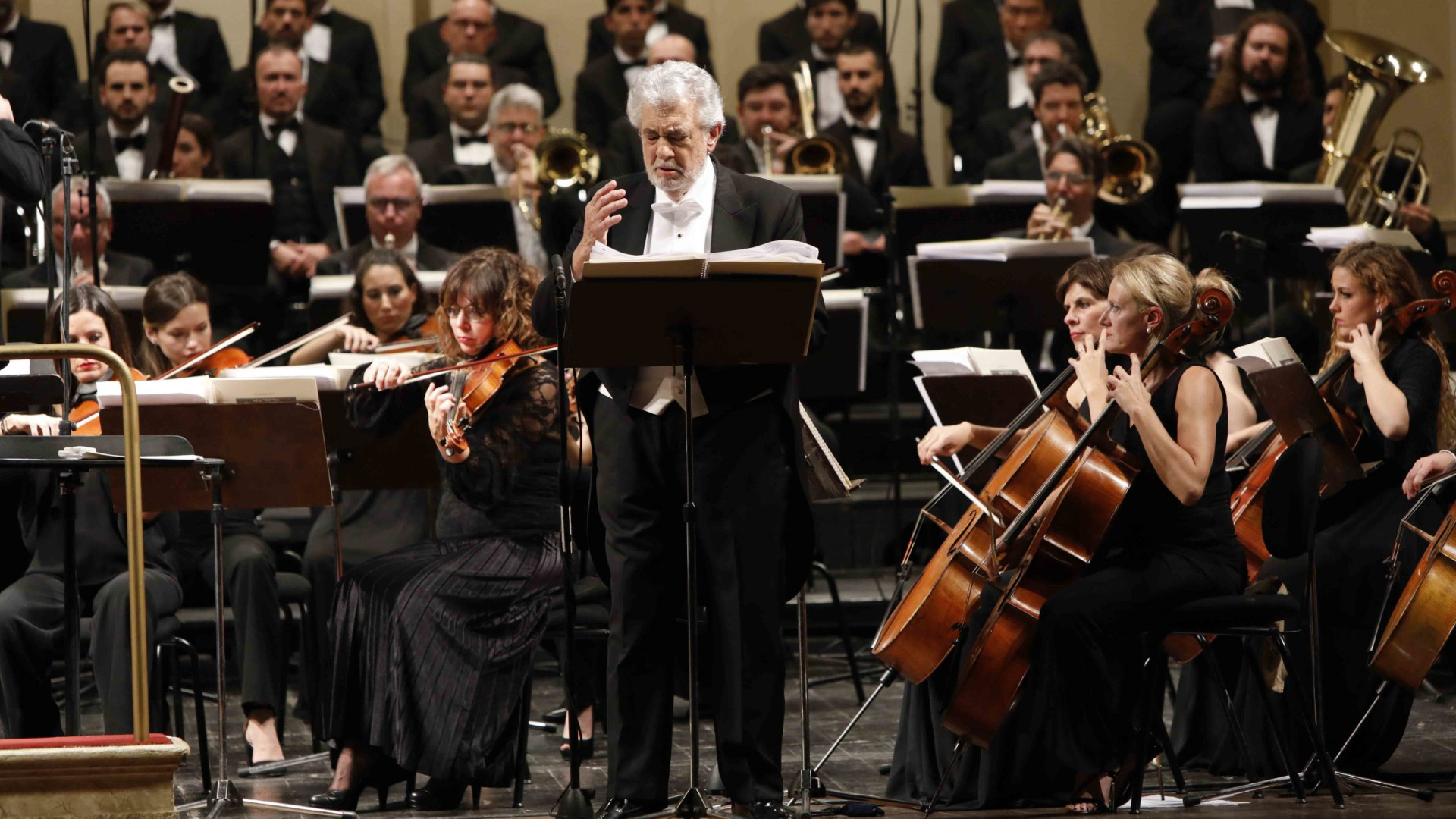 Domingo incanta il teatro Municipale ma nessun appello per Villa Verdi