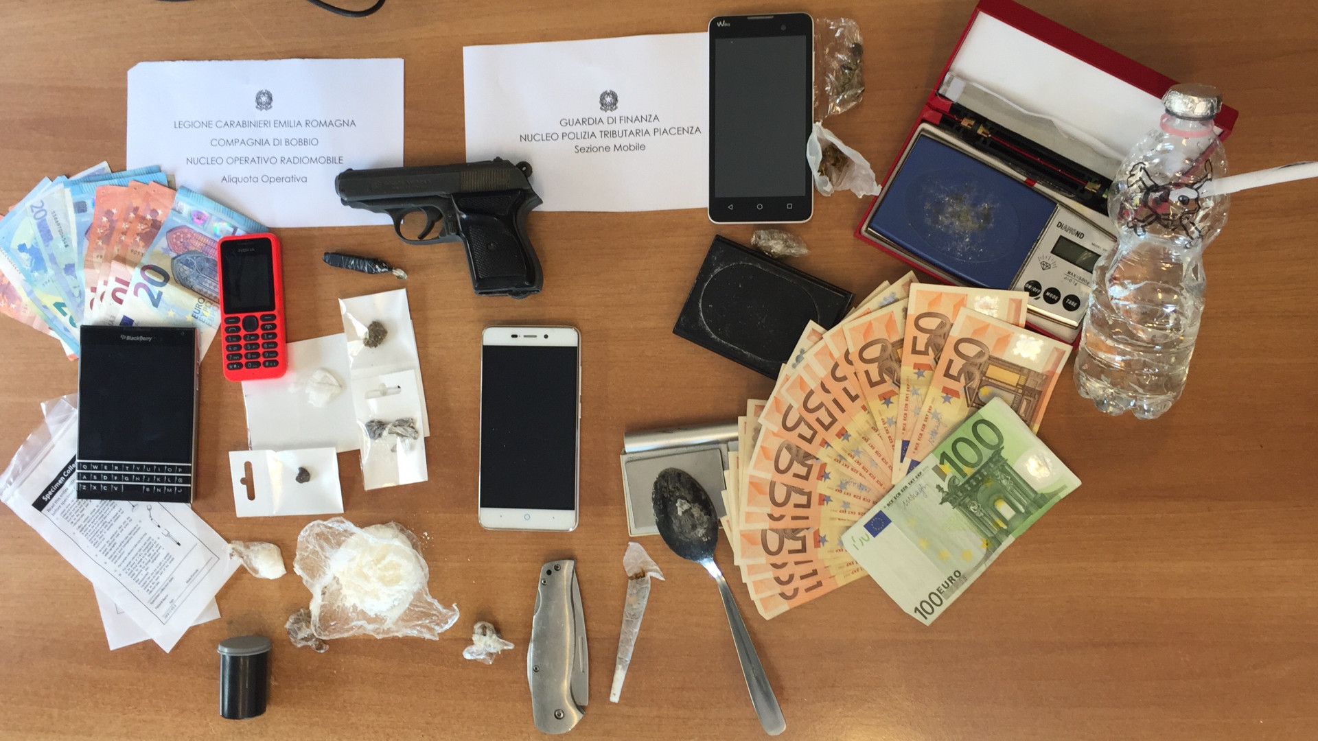 Droga persino nella statua della Madonna: undici arresti e 24 indagati