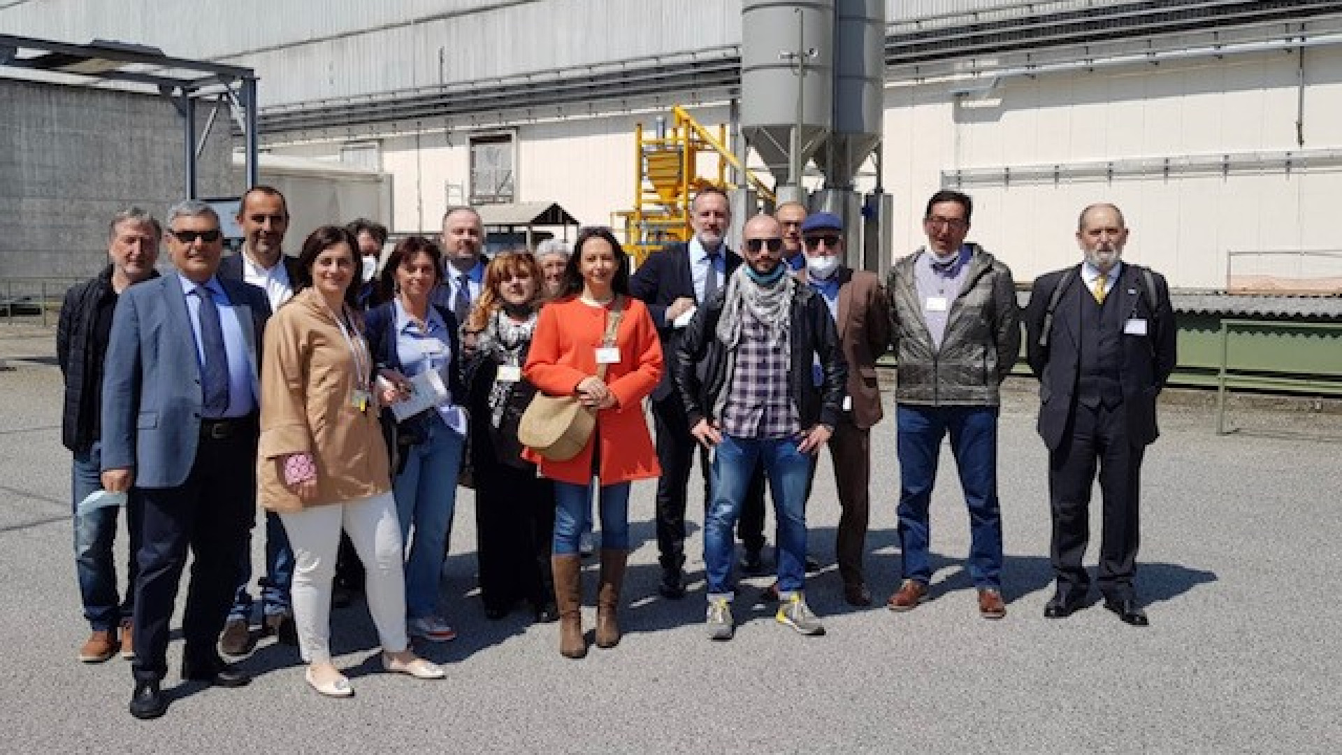 Centrale di Caorso libera da fanghi e resine: 5.900 fusti partiti per la Slovacchia