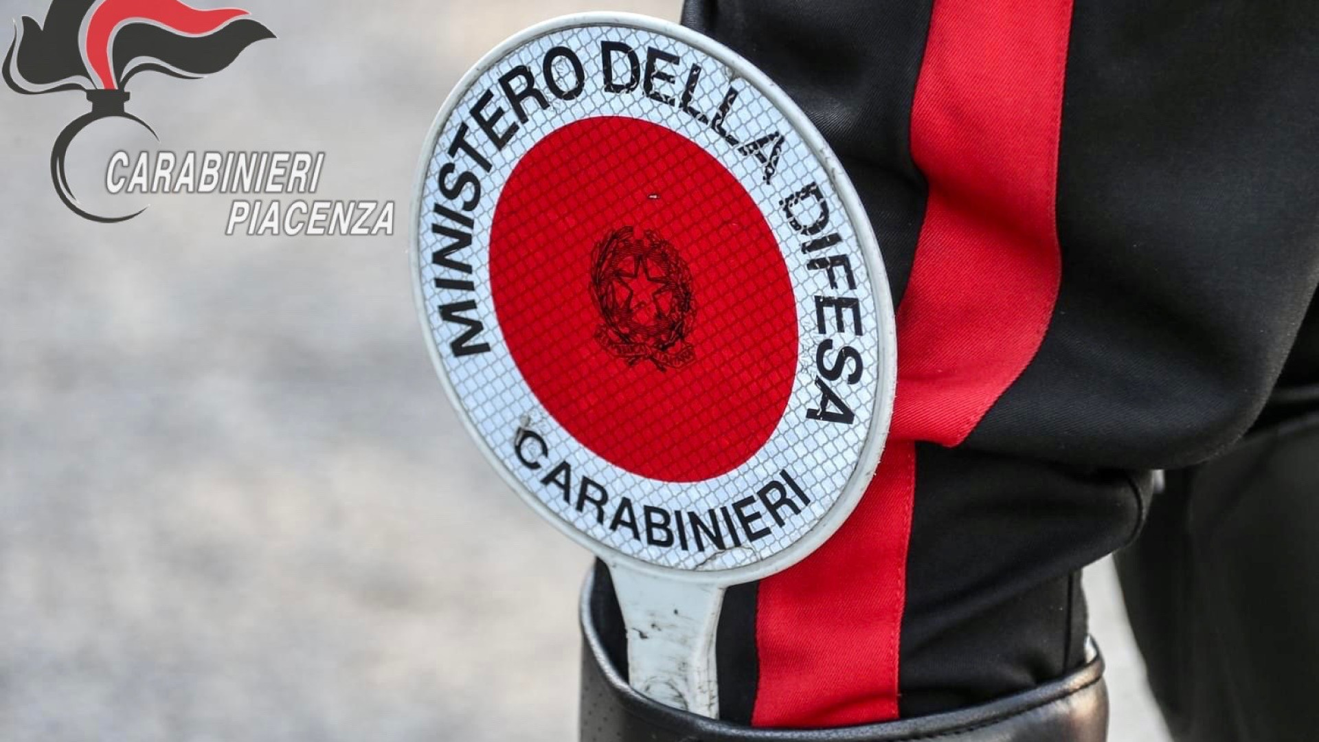 Turisti non trovano l'auto e chiedono aiuto: "Carabinieri di una gentilezza squisita"