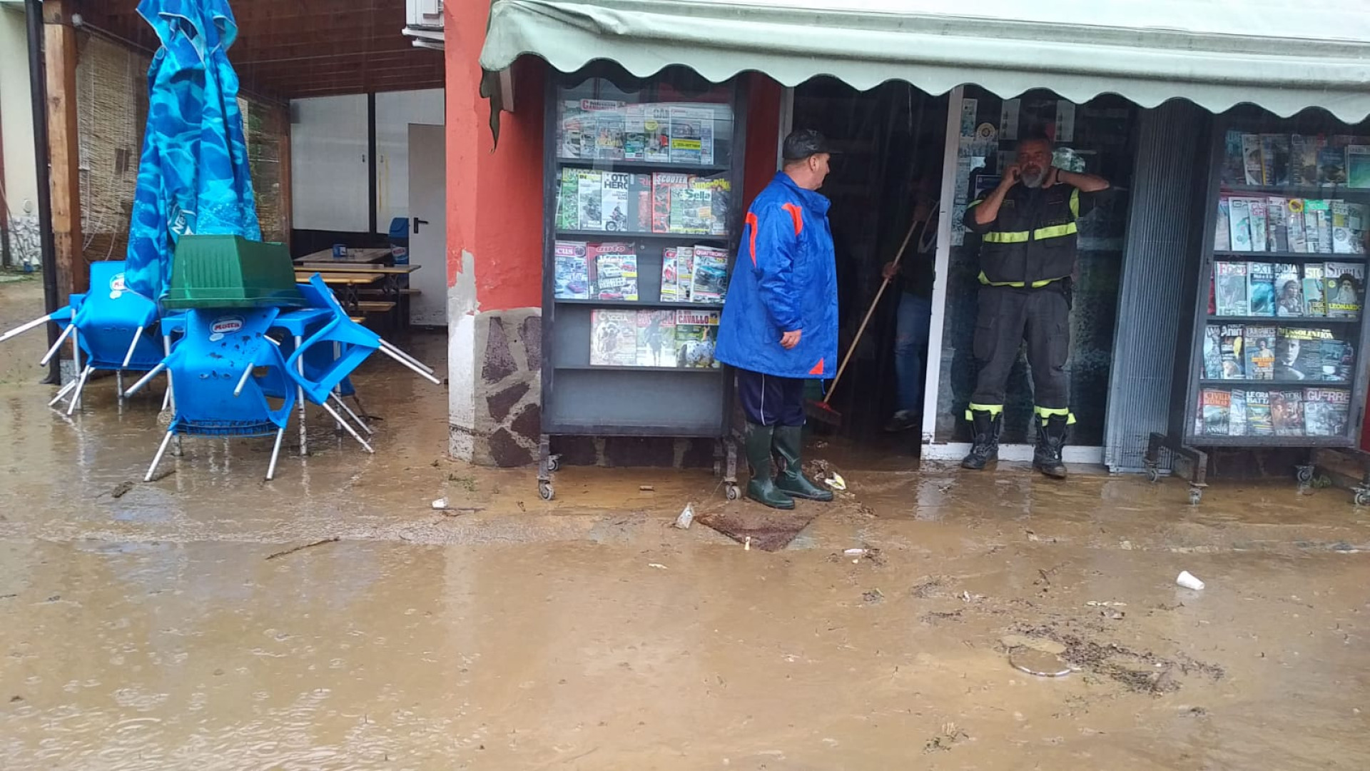 Ondata di pioggia, allagamenti in Valtidone. Strade chiuse e famiglie isolate FOTO E VIDEO