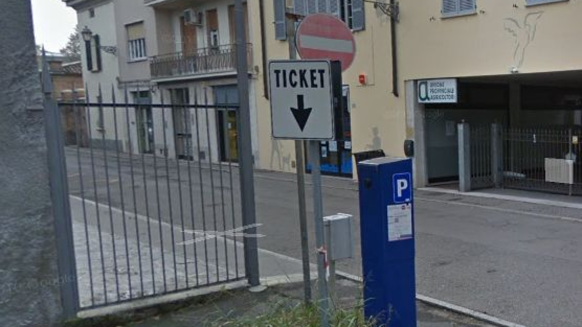 Fiorenzuola, parcheggi blu gratis fino al 31 dicembre. "No a sosta permanente"