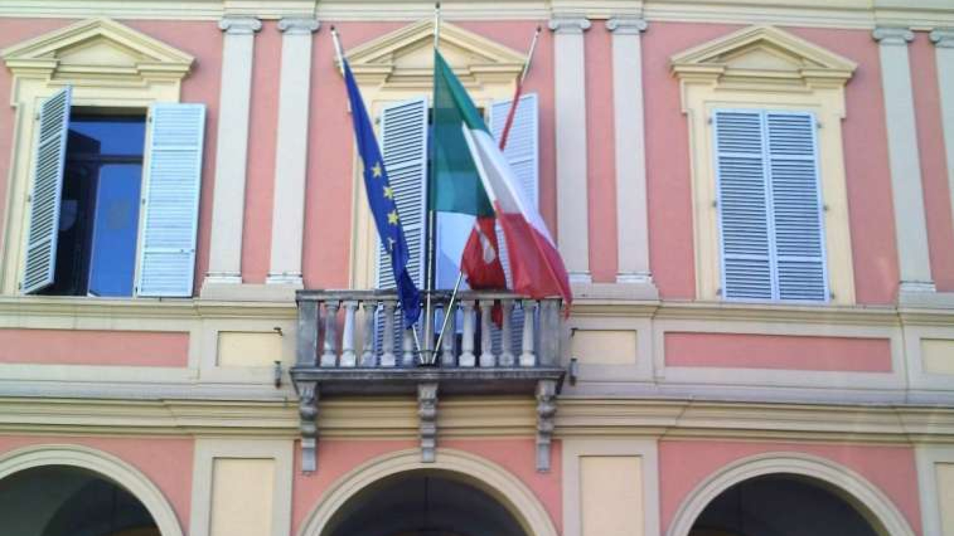 Progressioni di carriera, premi e indennità. Accordo tra comune e sindacati