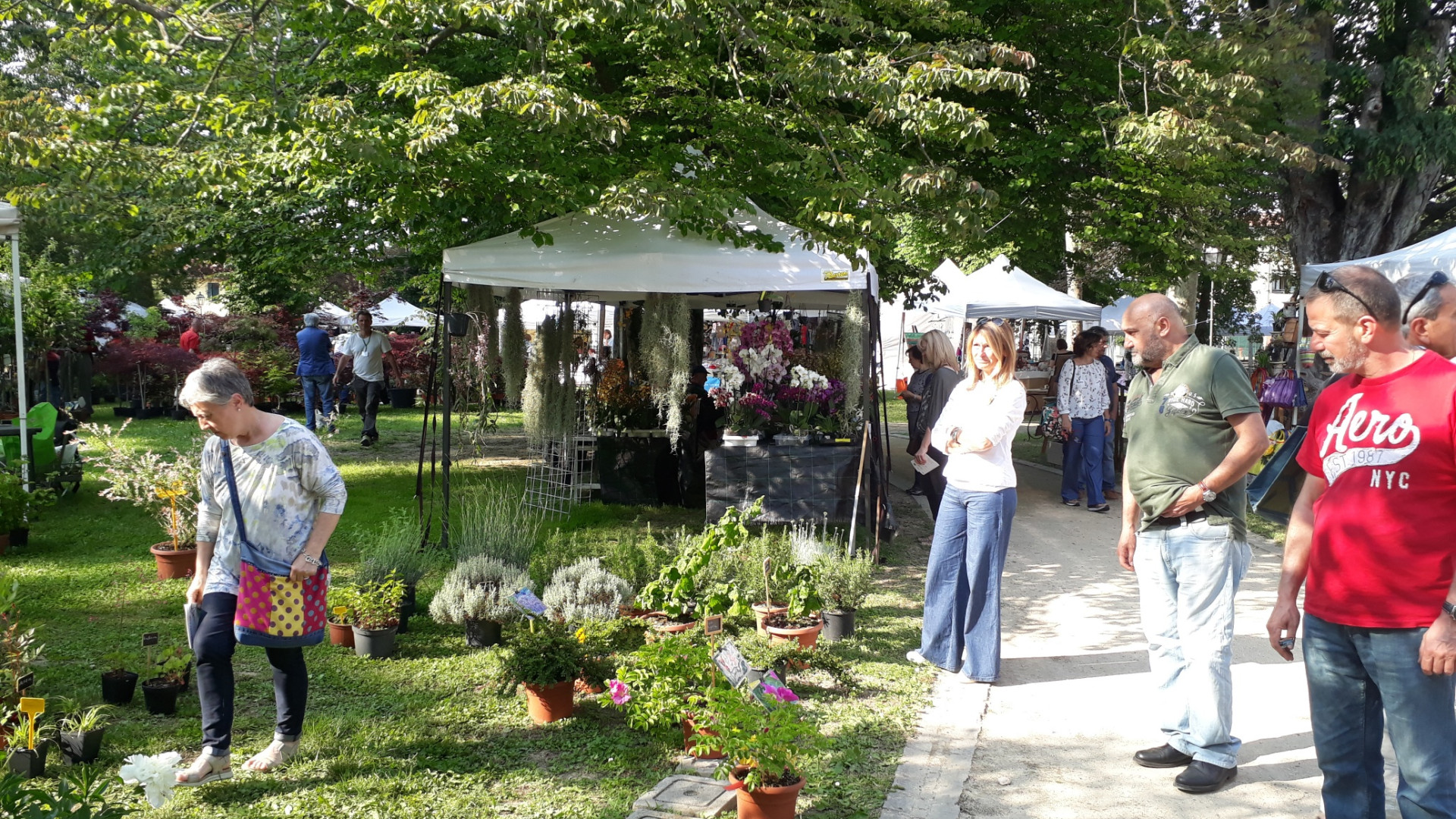 Floravilla, mostra mercato di piante e fiori. FOTOGALLERY