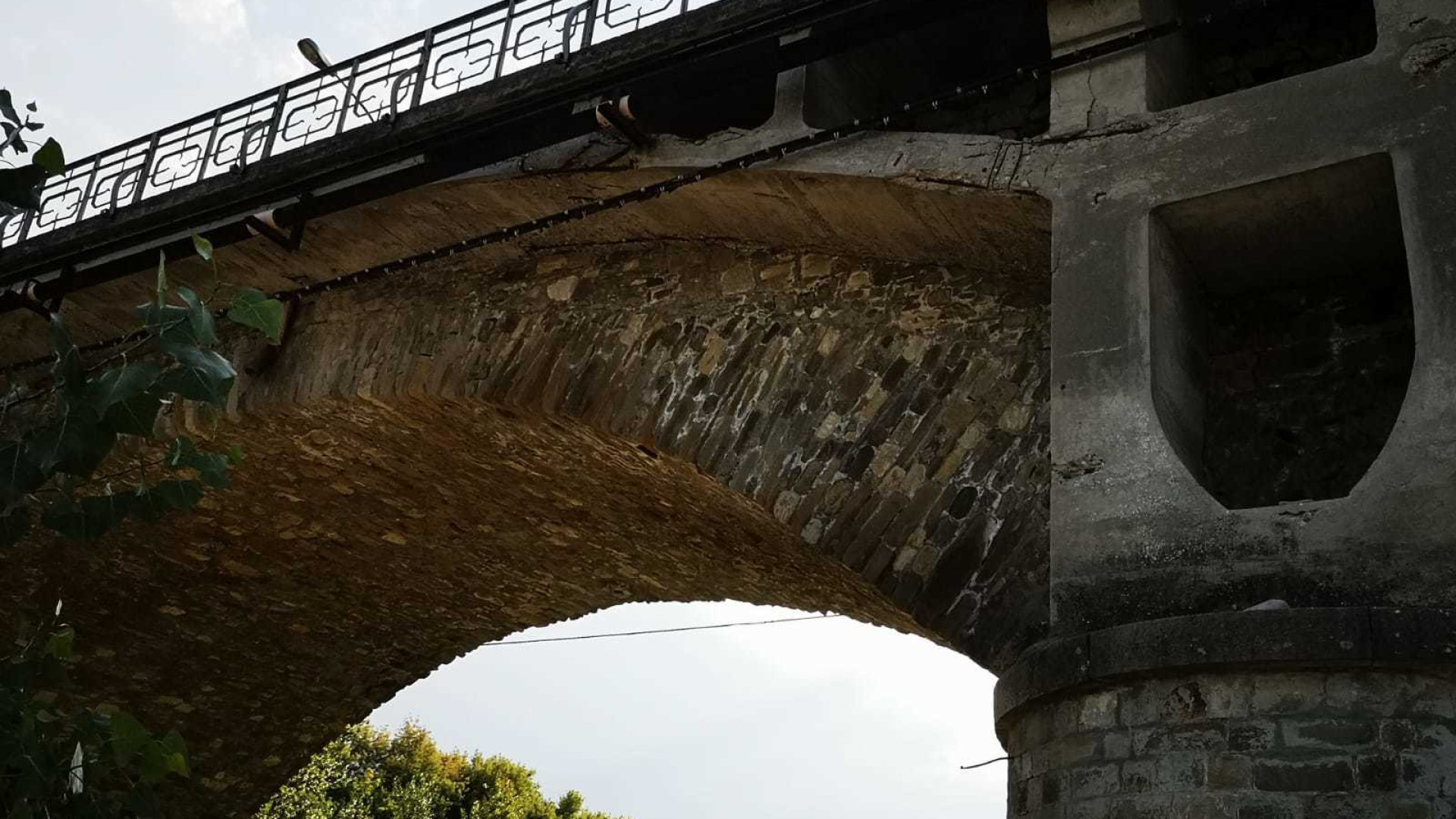 Il ponte sul Nure osservato speciale: "Ancora percorribile ma da monitorare"