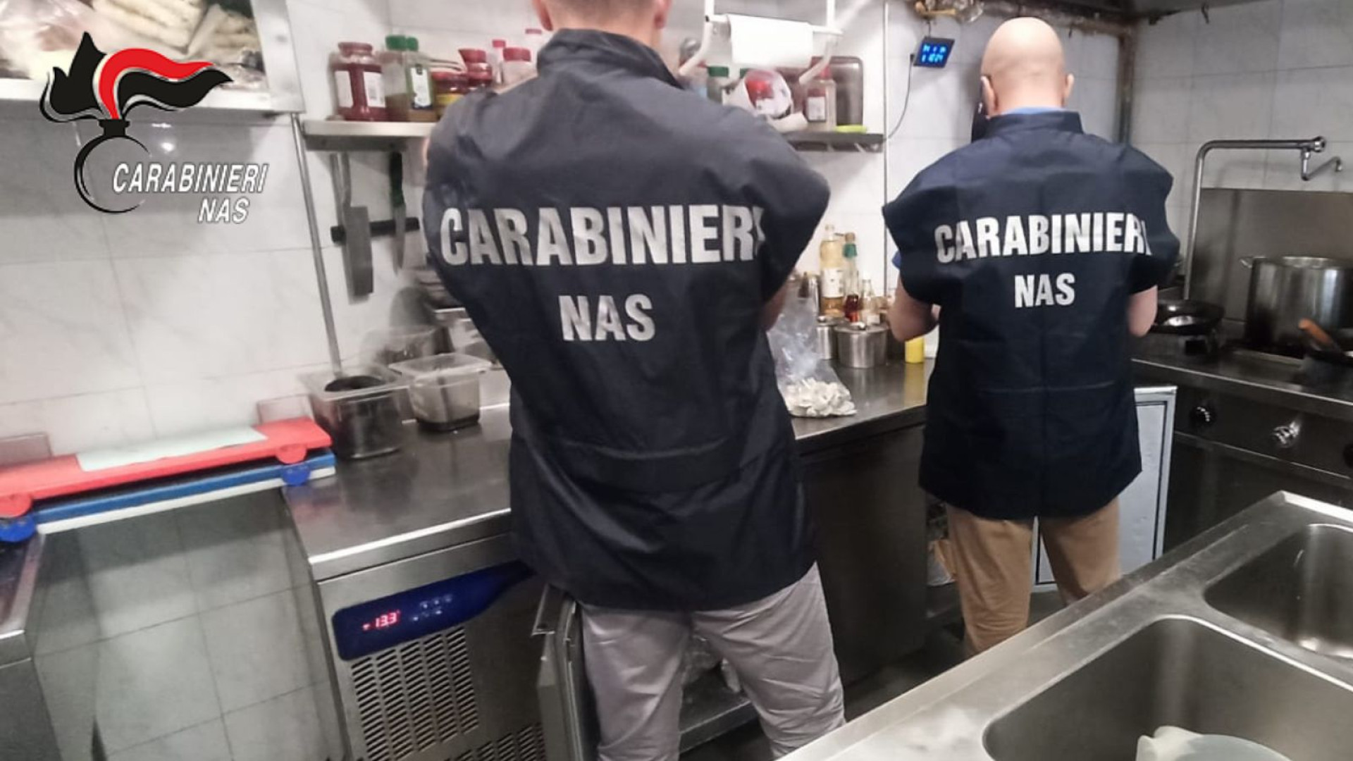 Carenze igienico-sanitarie in un ristorante della val d'Arda, sanzionato il titolare