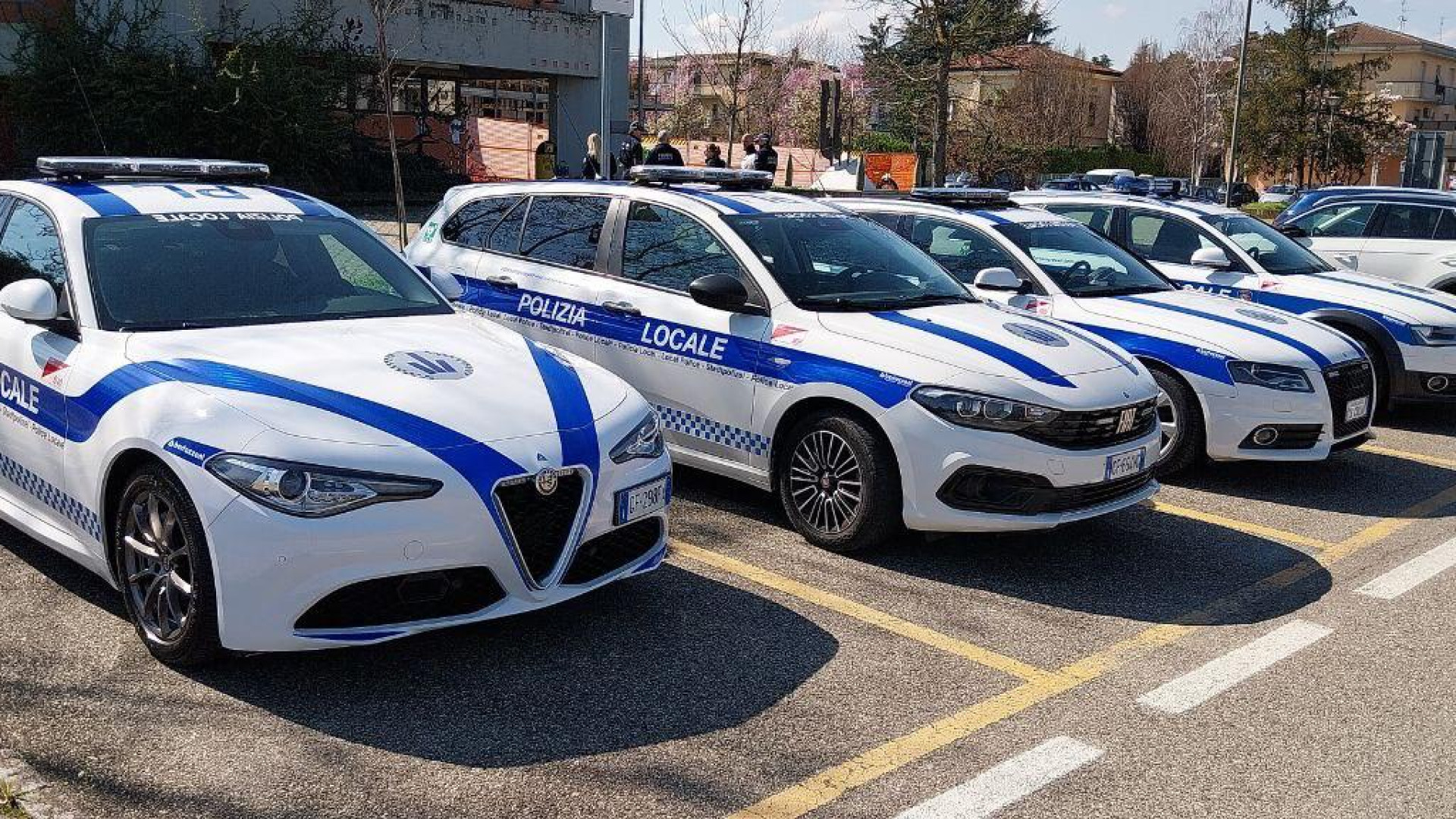 Intestatario di 32 veicoli: prestanome scoperto dalla polizia locale