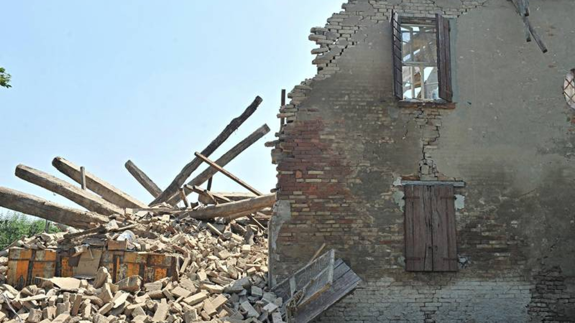 Terremoto in Emilia, continuano gli aiuti della Caritas diocesana. Come contribuire