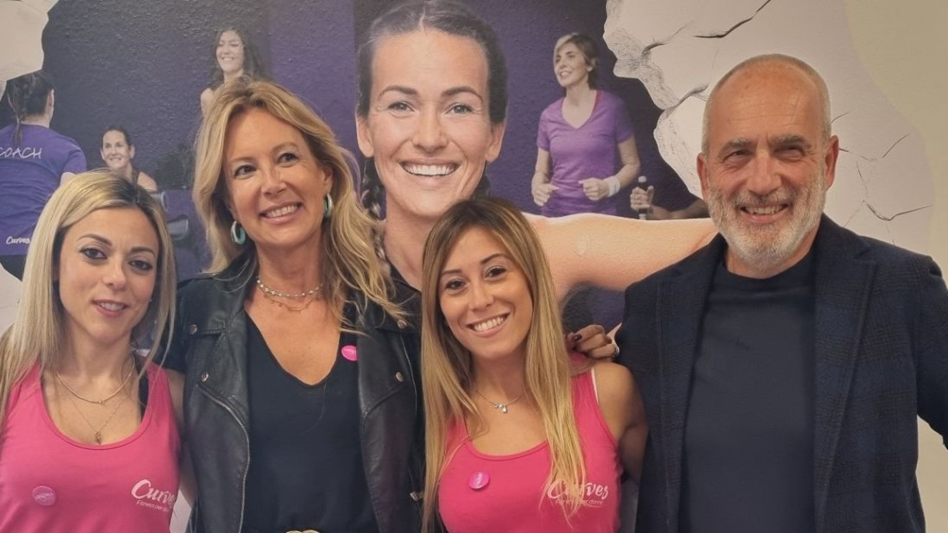Tumore al seno, iscrizione gratis nella palestra Curves con donazione ad "Armonia"