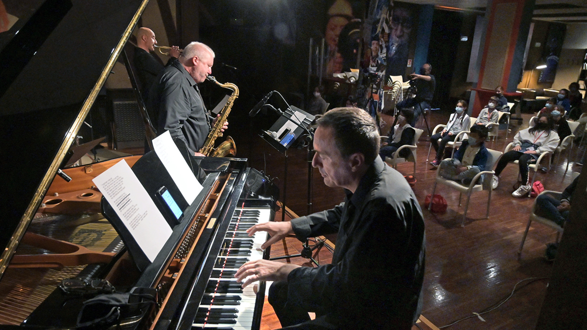 Tra Jazz e Buscaglione, lezioni-concerto virtuali e in presenza per gli studenti