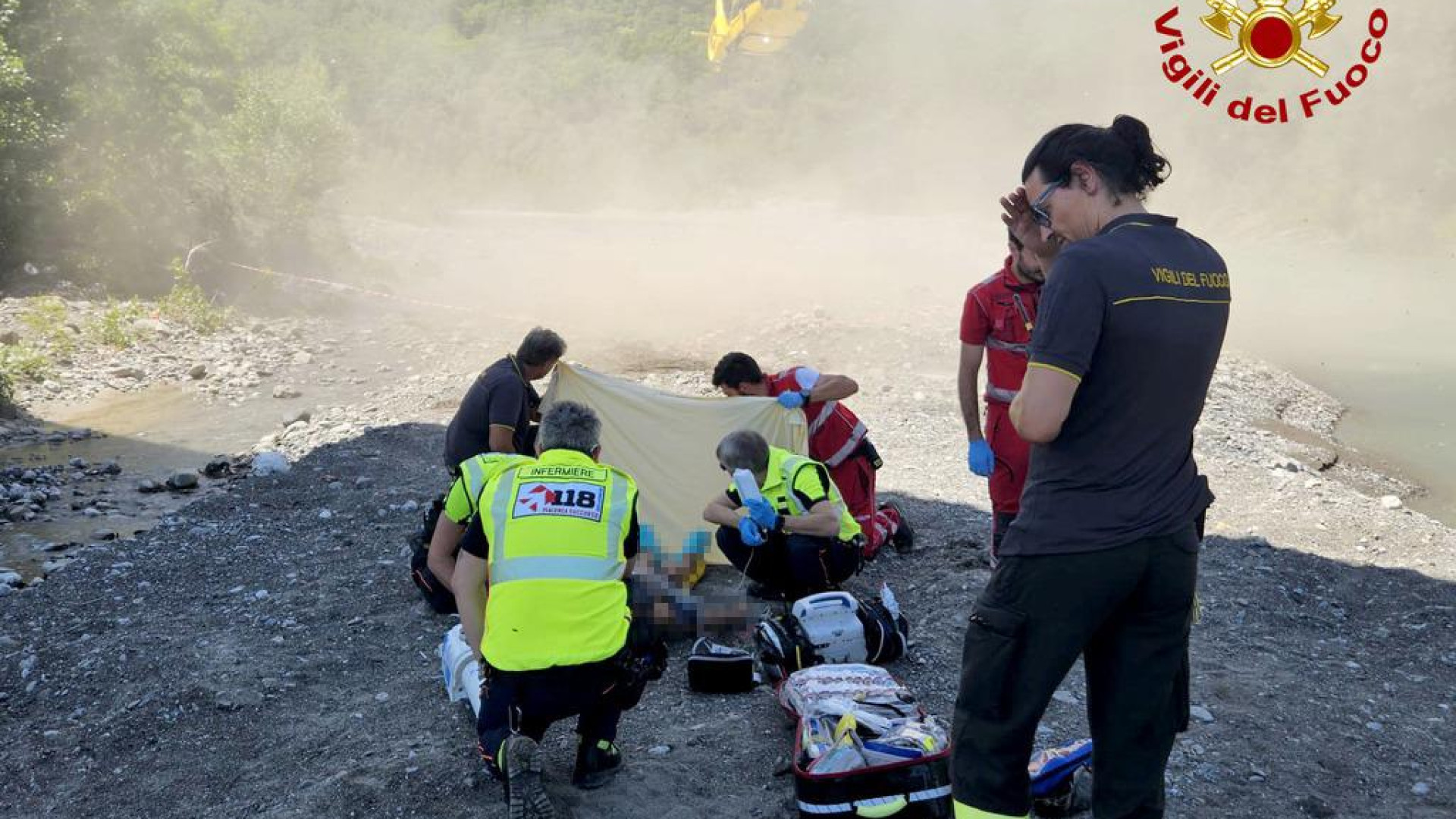 Bobbio, si tuffa nel Trebbia e non riesce a tornare a riva: 64enne salvata dai bagnanti