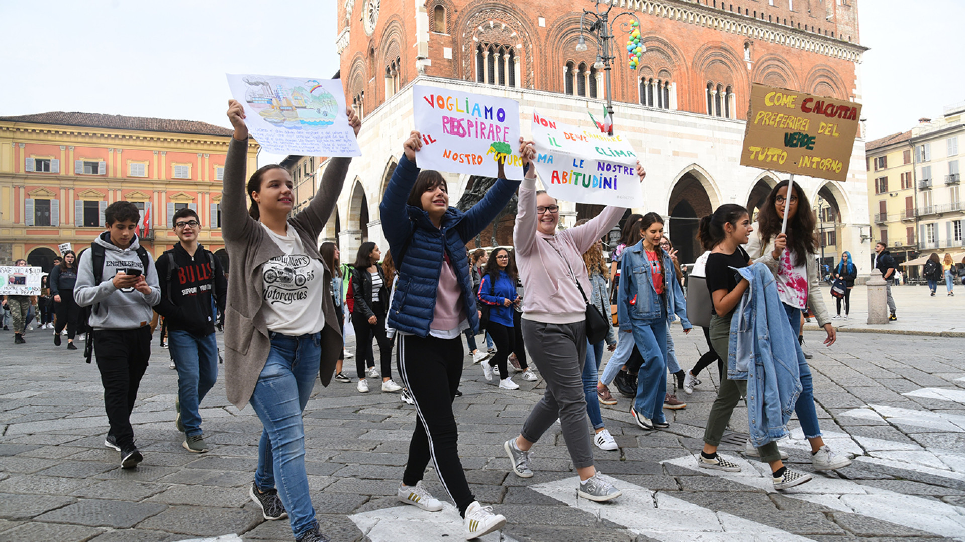 Le foto del corteo per il clima di Piacenza FOTOGALLERY
