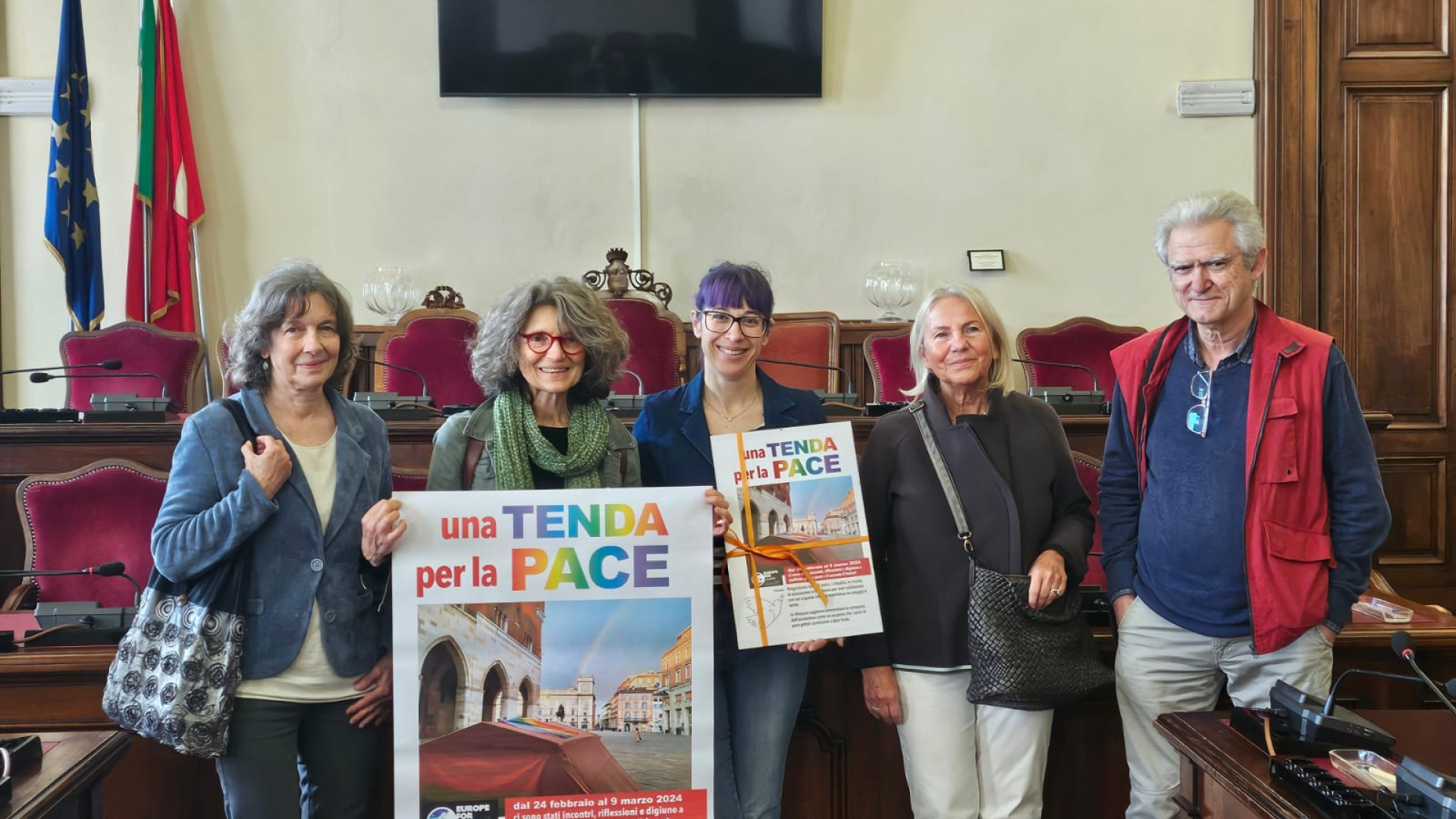 "Una tenda per la pace": la locandina in ricordo dell'evento in piazza Cavalli