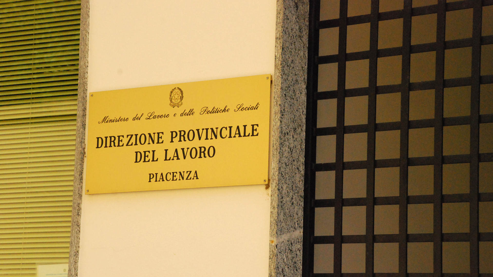 Controlli nei pubblici esercizi, scoperti 4 lavoratori in nero: 6mila euro di sanzioni