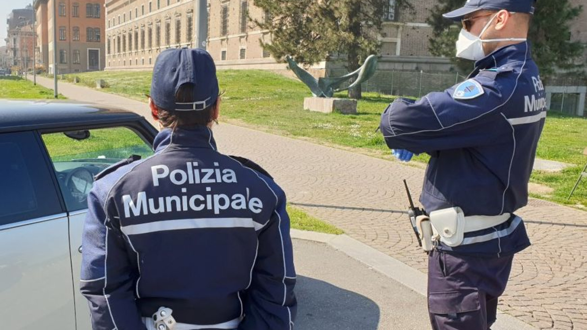 Covid, 34 multe in una settimana. Da domani clienti anche all'interno dei locali