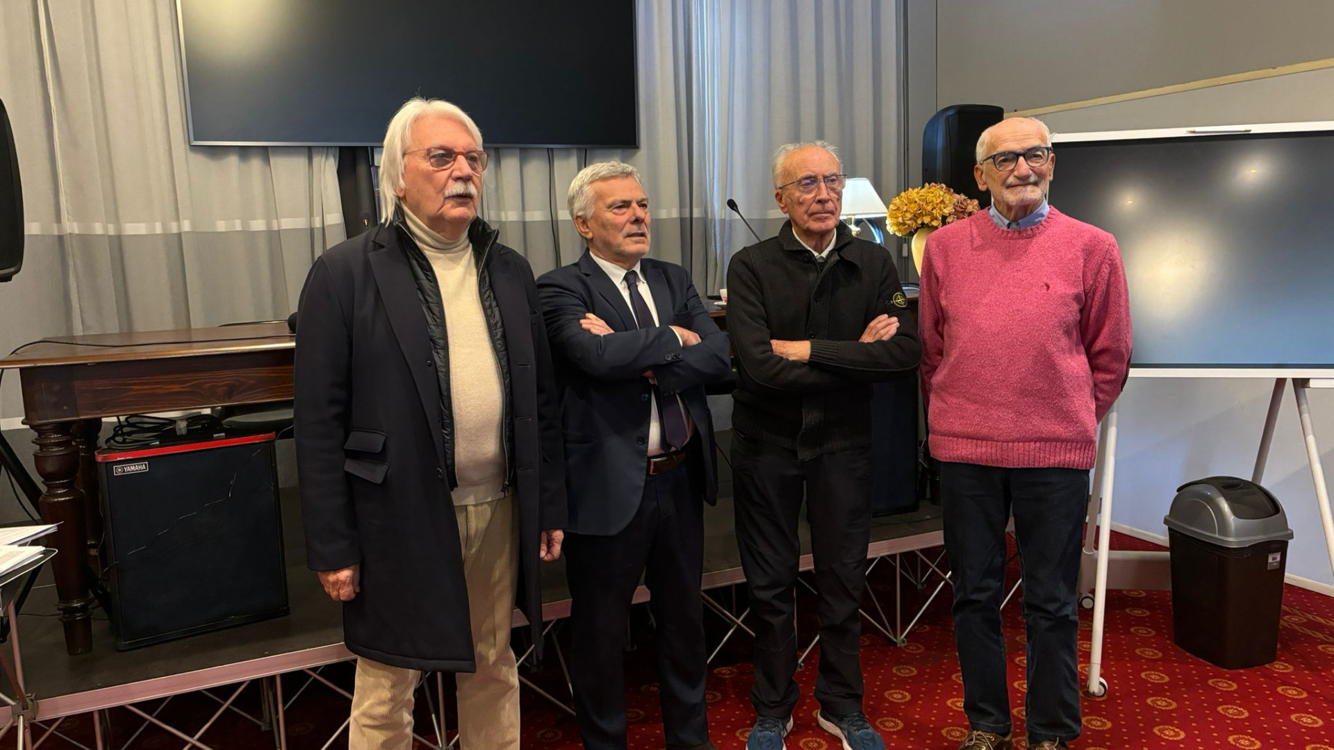 "L'ospedale deve rimanere pubblico e in via Taverna", il comitato lancia petizione