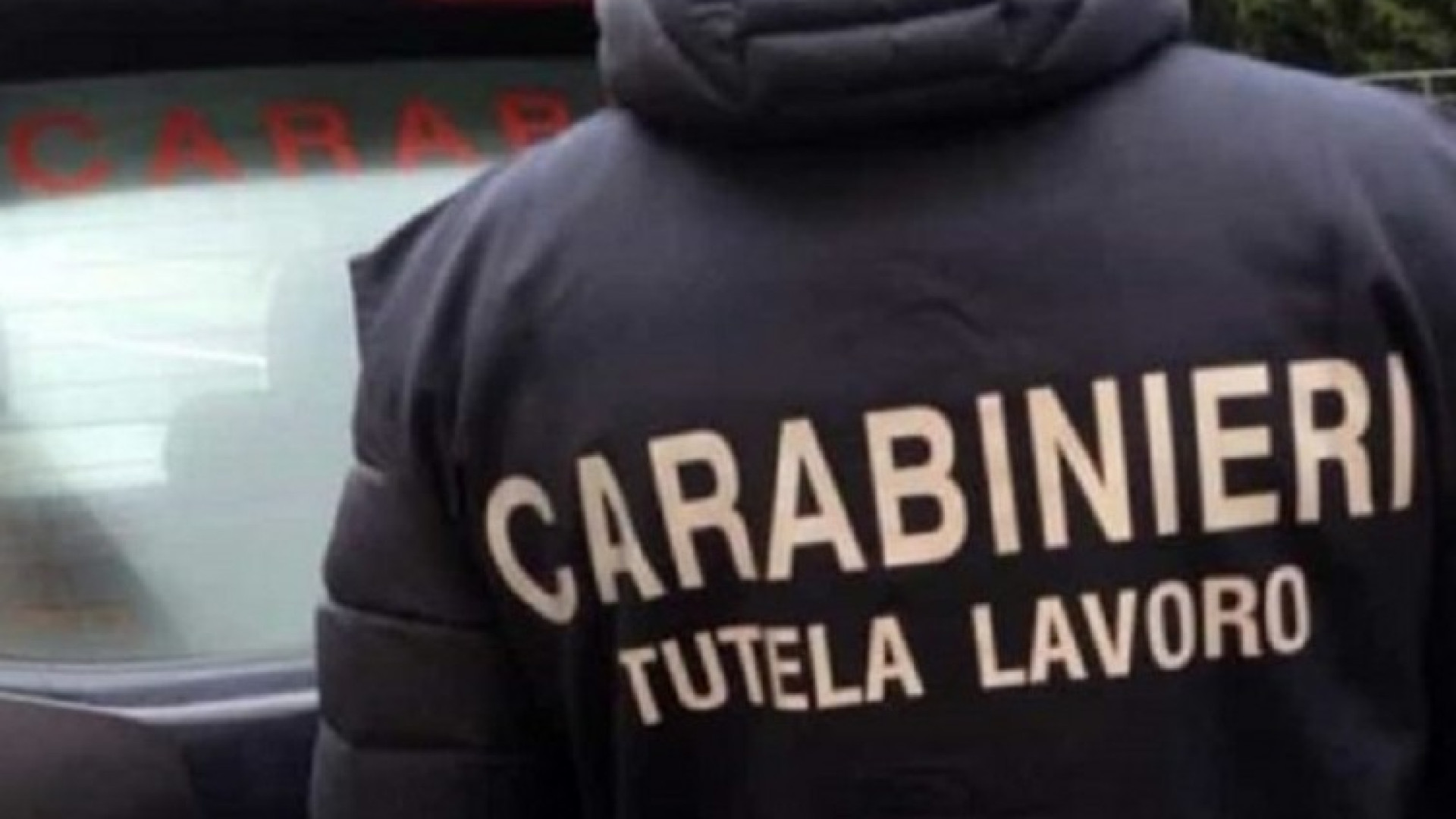 Lavoratori senza dispositivi di sicurezza e visite mediche: azienda ed estetista nei guai