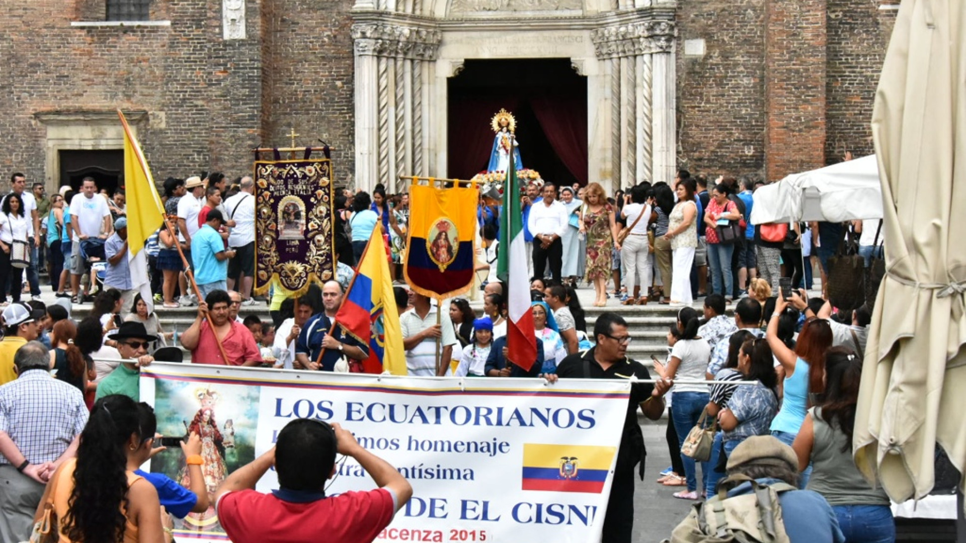 Virgen de El Cisne, a Piacenza la processione della comunità ecuadoriana