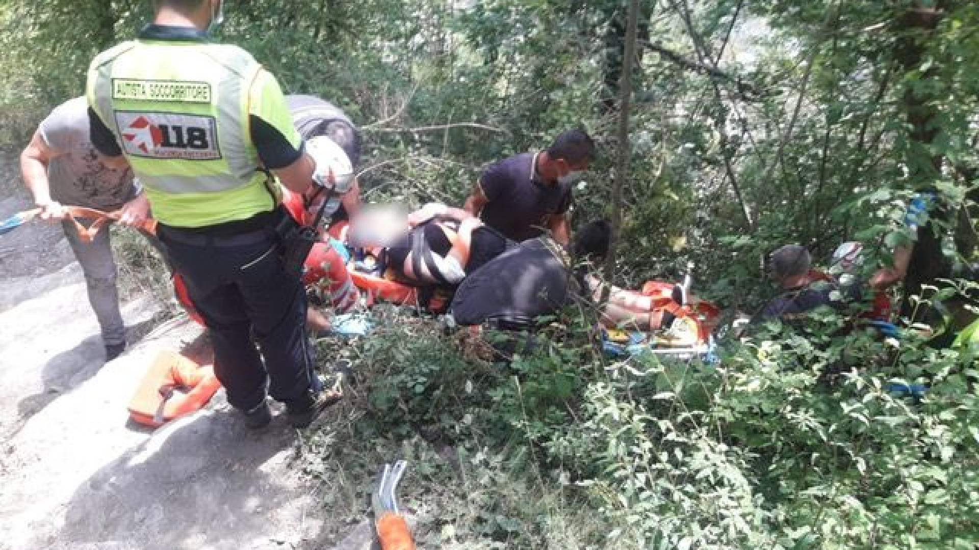 Precipita da un sentiero a Ponte Organasco: 60enne ferita gravemente