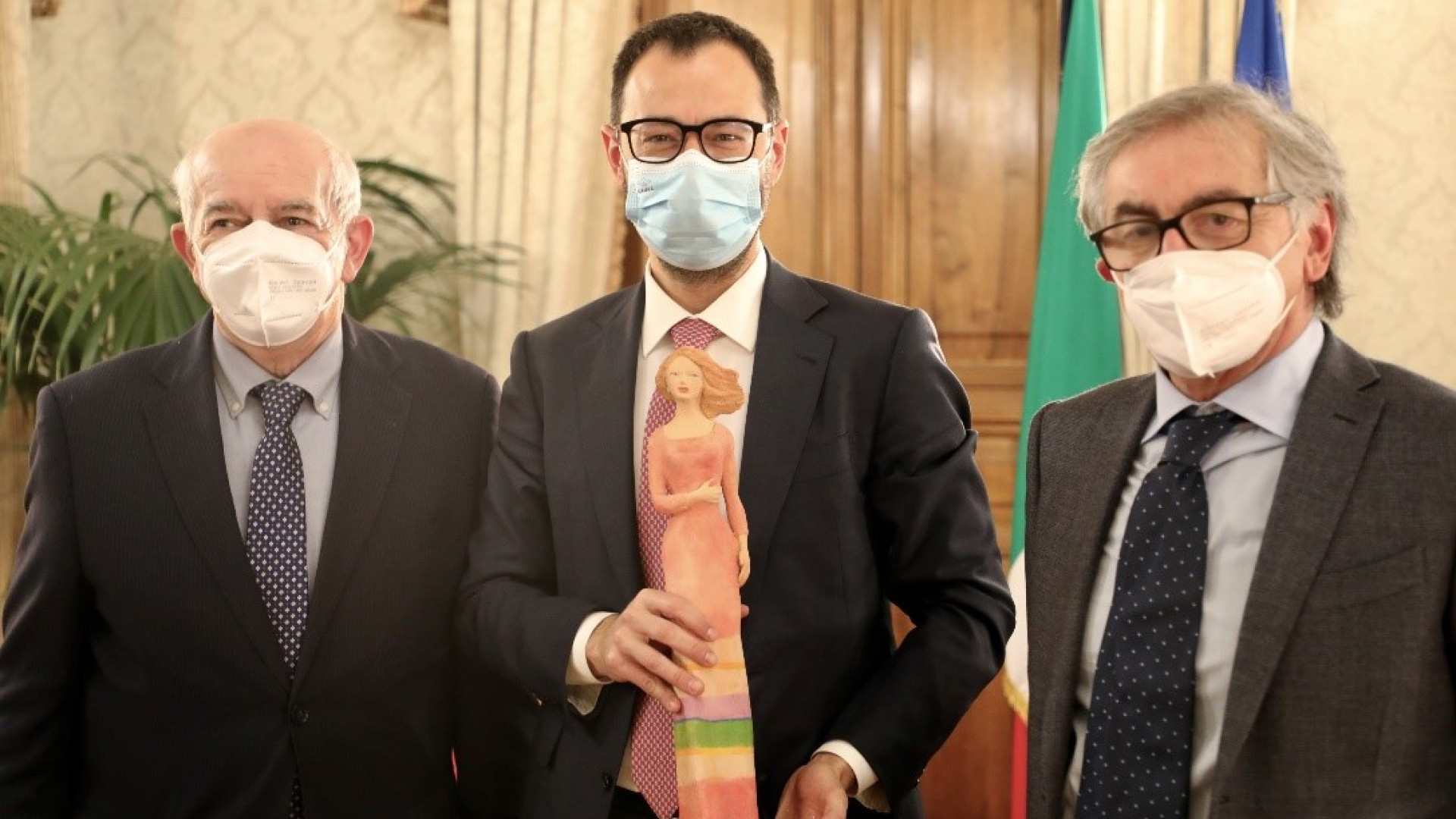 La Coppa d'oro arriva a Roma per premiare il ministro Stefano Patuanelli