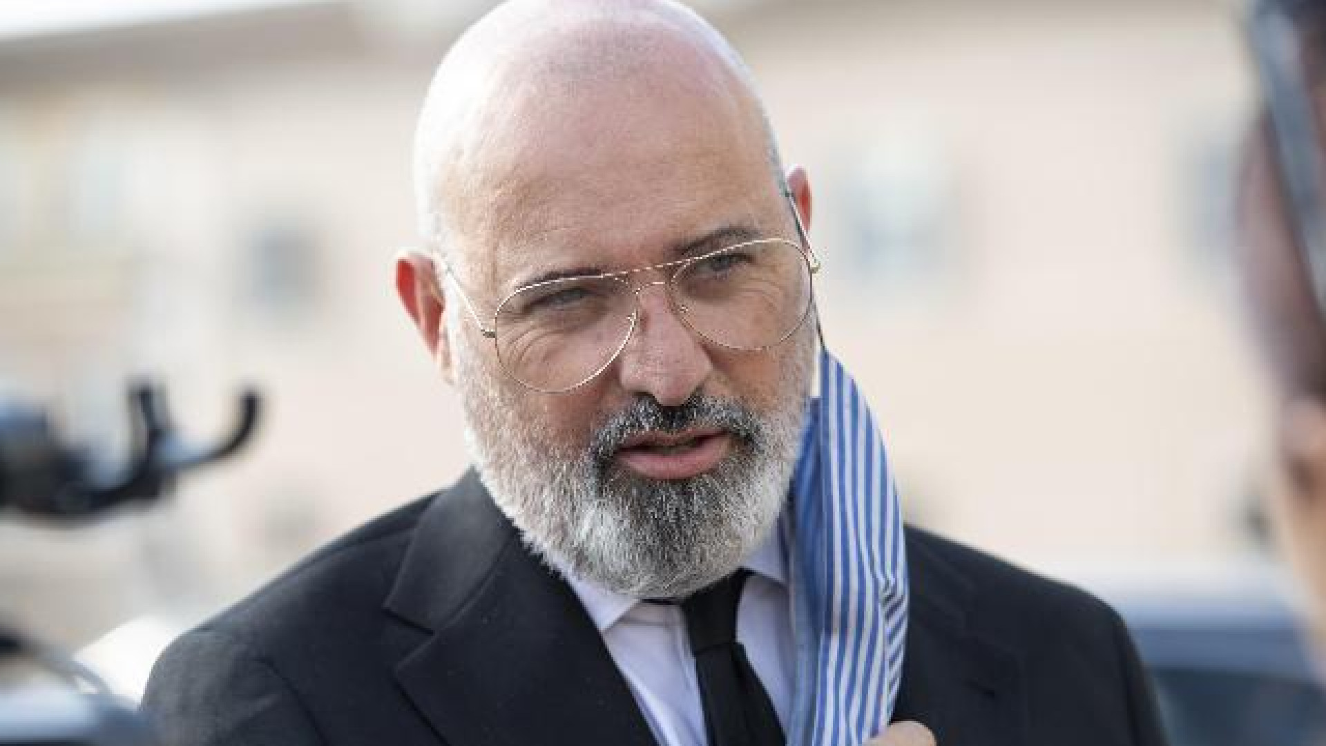 Bar, ristoranti e locali: ordinanza regionale blocca i "furbetti della riapertura"