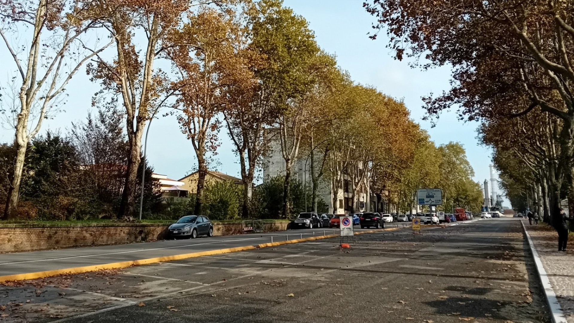 Madre di un minore disabile multata per sosta in area di cantiere: "Manca umanità"