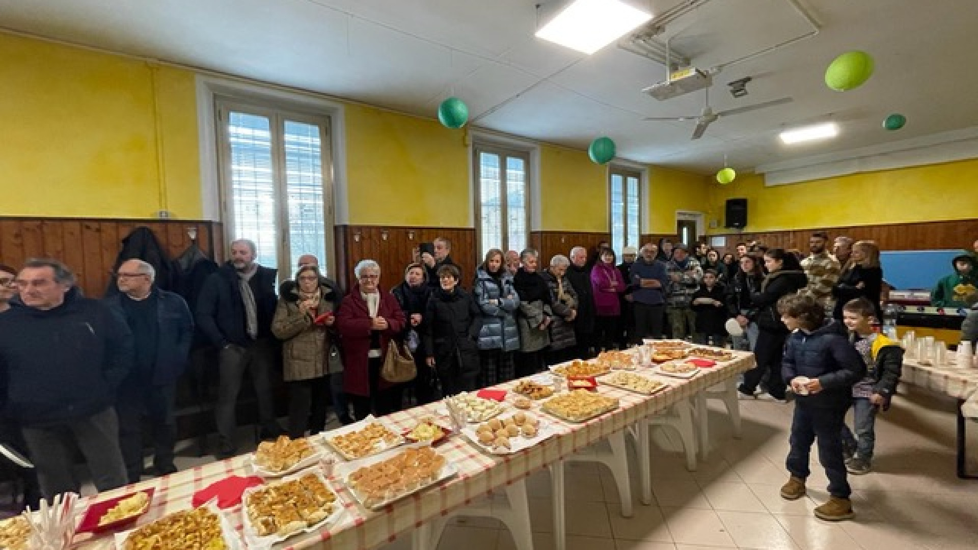 "Dedizione per 42 anni": a Castelvetro gli ex pazienti ringraziano il medico Giarola