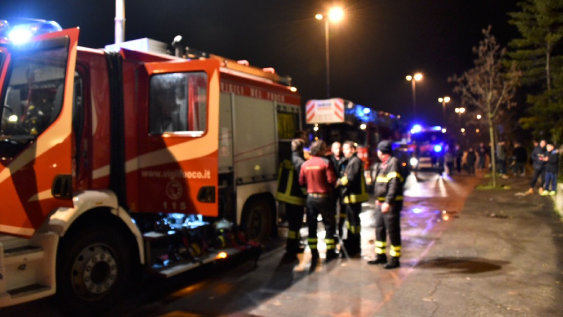 Esplode un termosifone dopo la pulizia con l'acido: spavento in via Negrotti