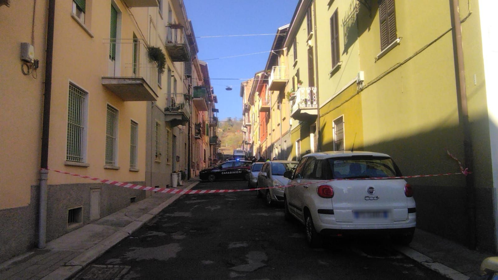 Salsomaggiore, donna uccisa a colpi di mazza da cricket. Fermato il marito
