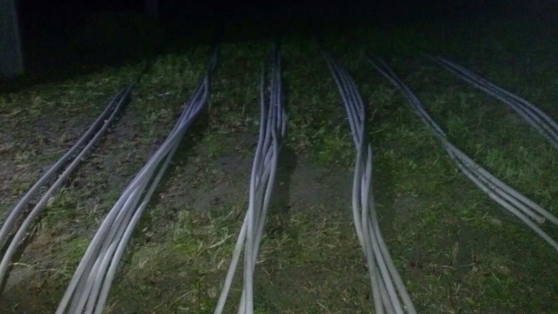 Tentano il colpo al parco fotovoltaico ma sono costretti a fuggire