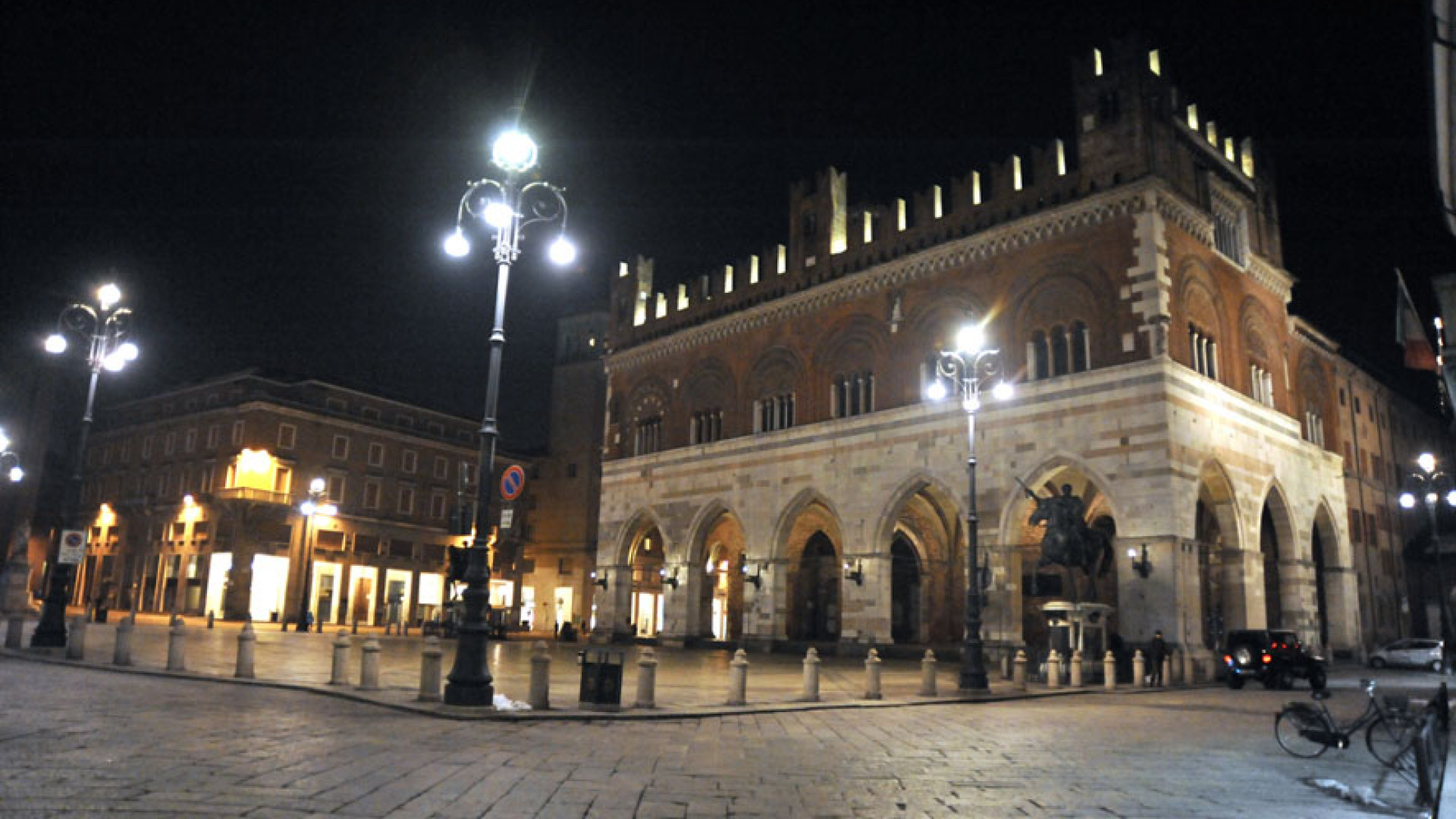 Dieci anni di "M'illumino di meno": tante le iniziative a Piacenza e Bobbio